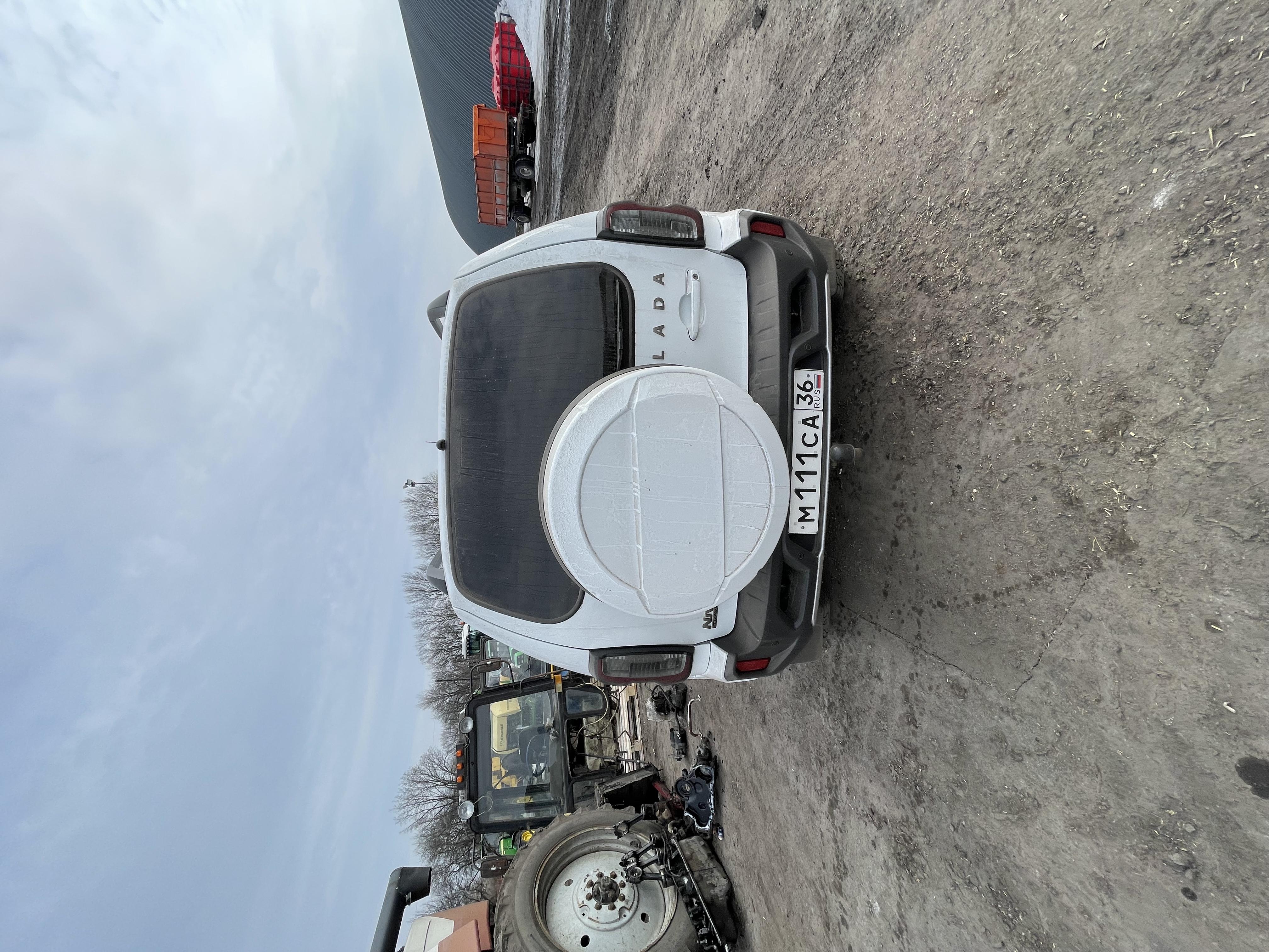 Автомобиль LADA NIVA