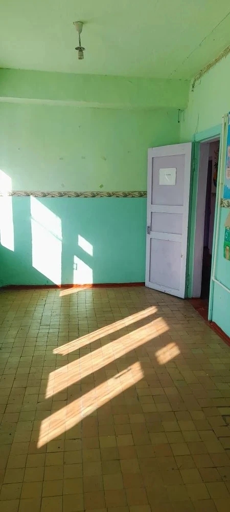 Нежилое здание, расположенное по адресу:Челябинская область, Октябрьский м.о., д.Камышное, ул.Пионерская, д.4, общая площадь 273,3 кв.м., кадастровый номер 74:17:1804001:162 и земельный участок под ним общей площадью 2804 кв.м., кадастровый номер 74:17:1804001:8