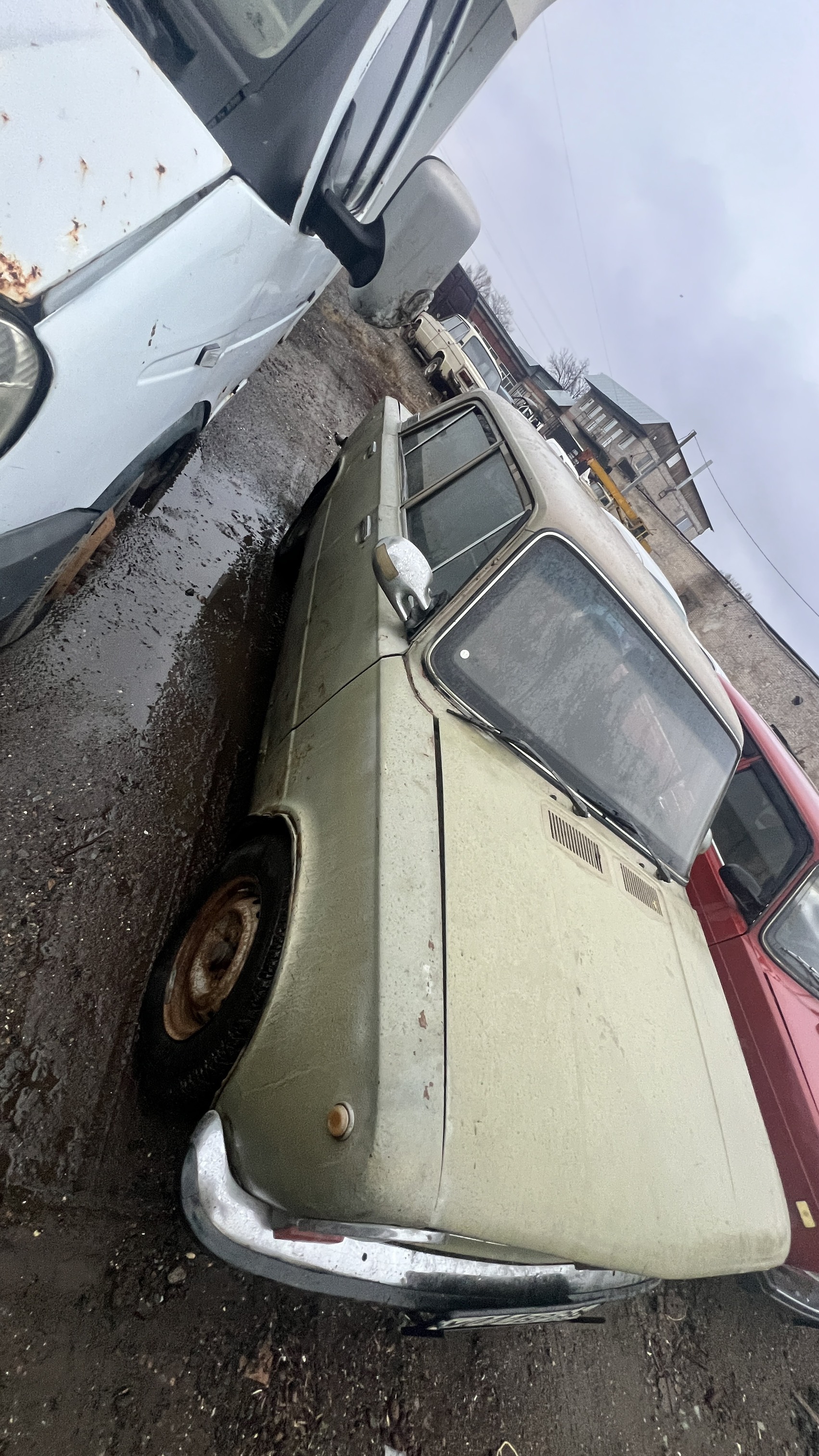 Легковой автомобиль ВАЗ 21013, 1984 г/в, г/н М 011 ВР 56, VIN XTA210130E4462812, в кузове темно-бежевого цвет