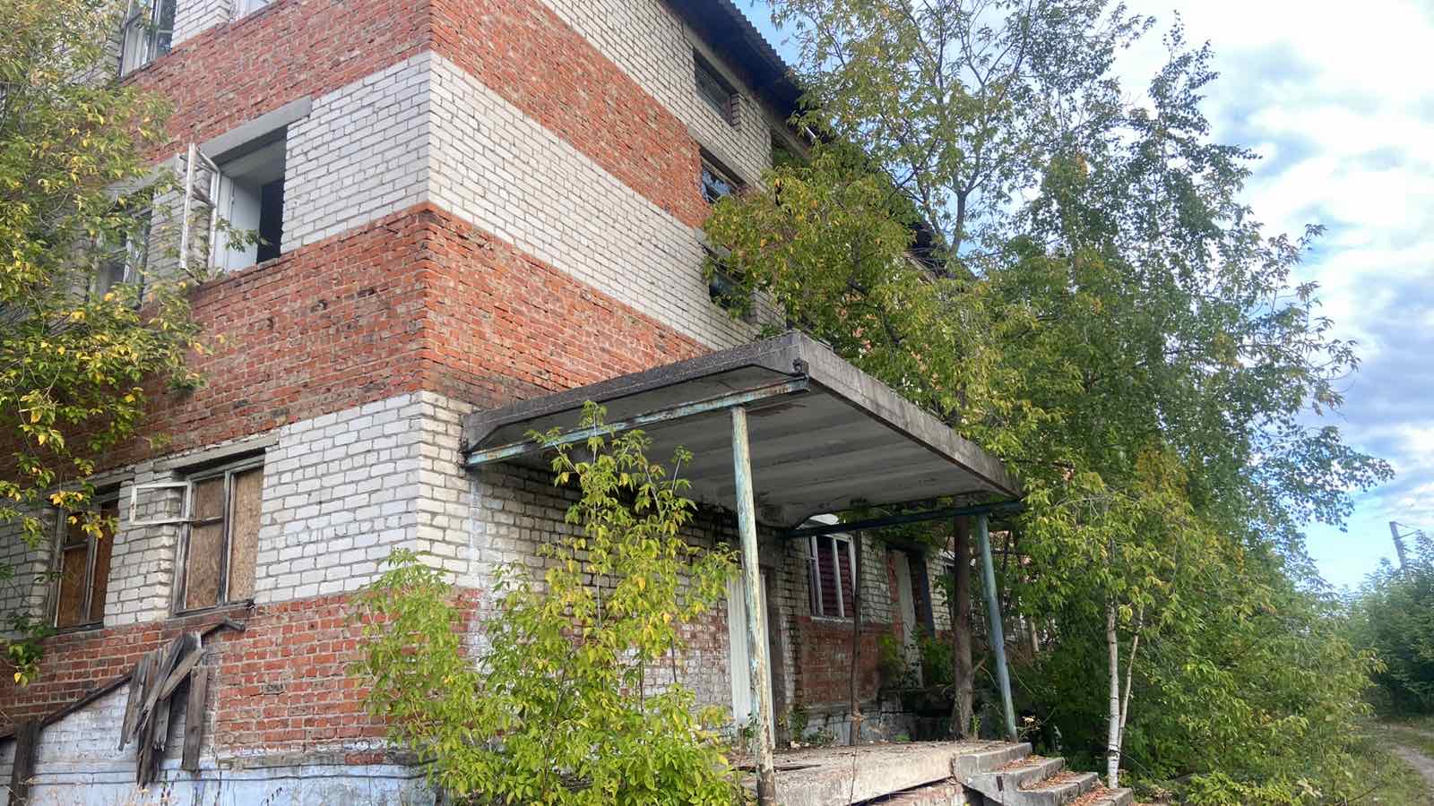 Часть здания общежития (3 этаж), площадью 222,5 кв.м, кадастровый номер 59:32:0050027:13333, по адресу: Пермский край, Пермский район, Сылвенское с/п, с.п.Сылва, ул.Геологов, д.14.