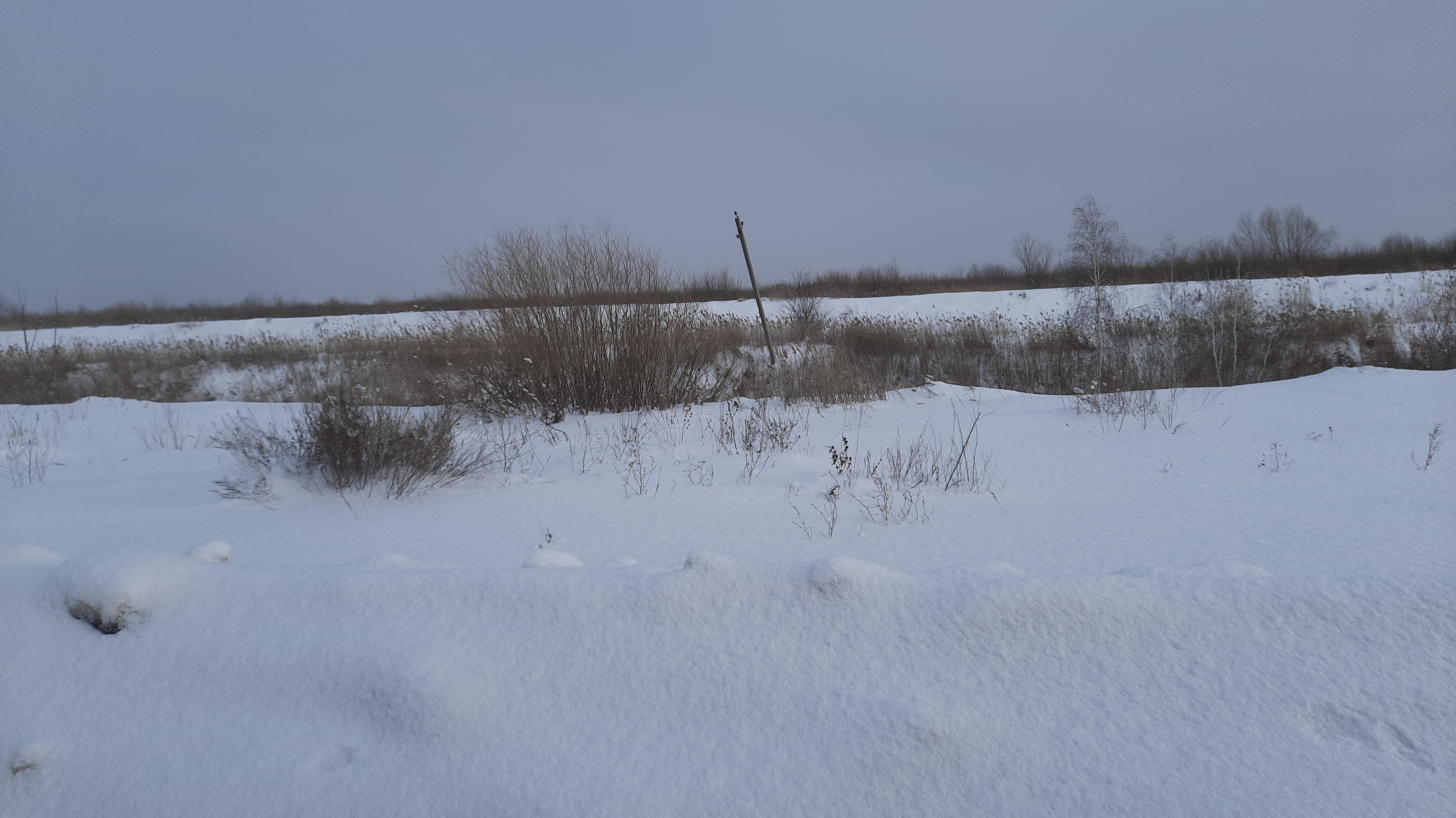 Торговый стенд с прилавком для торговли ритуальными товарами на городском кладбище микрорайон Зайково (место №5 в схеме размещения объектов)
