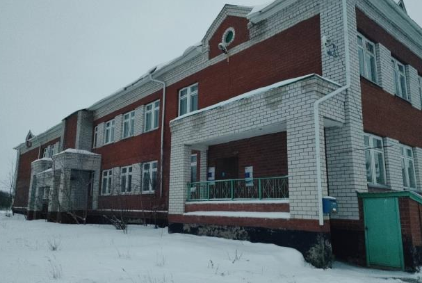 Единый объект недвижимости - здание Адаевской основной общеобразовательной школы, здание котельной и земельный участок