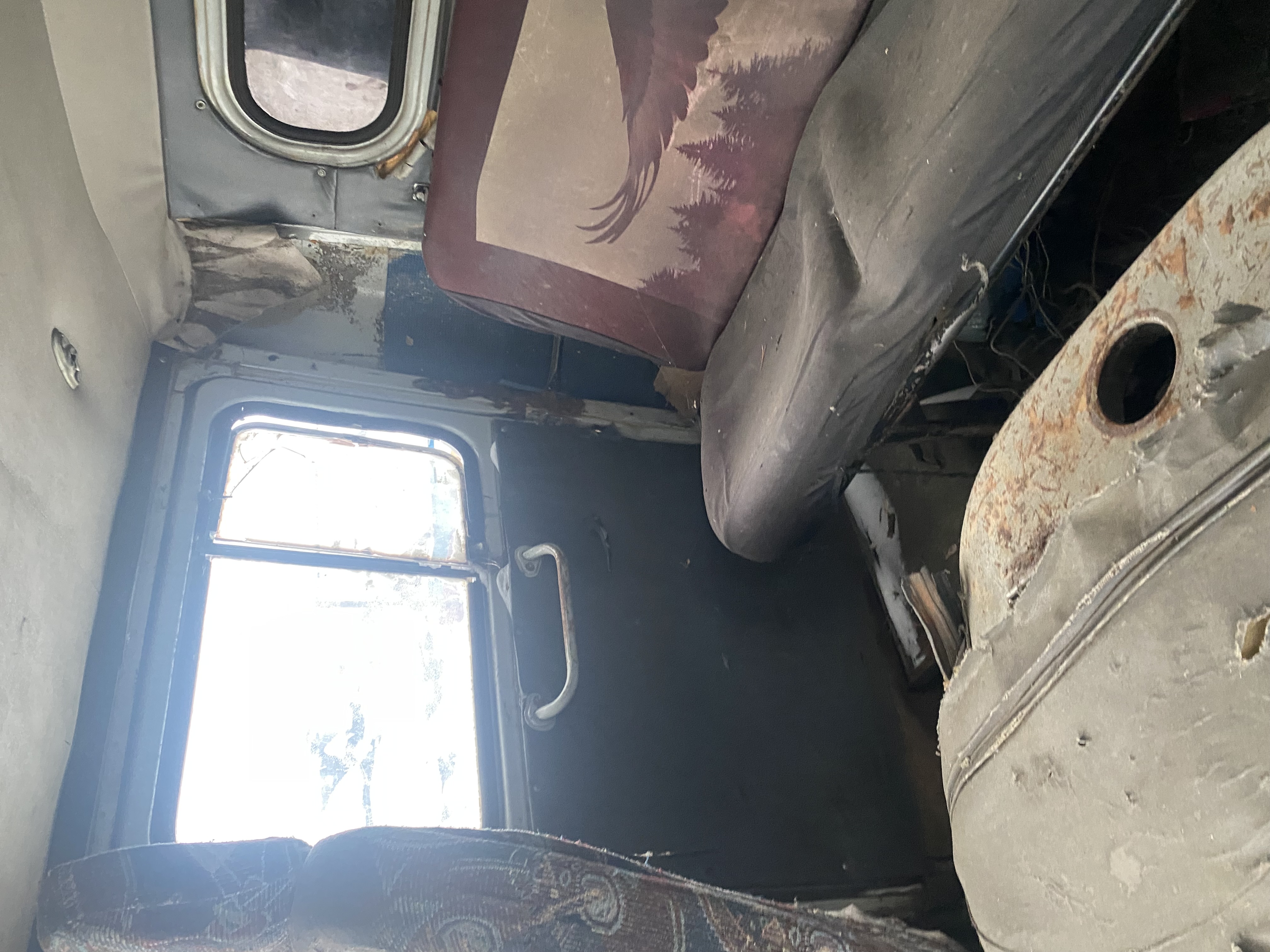 Грузовой автомобиль УАЗ-390945, 2012 г.в., г/н Р865КВ124, VIN XTT390945C0460170, № шасси (рамы) 330360С0481462, цвет белая ночь. Идентификационные номера не сверялись, рабочее состояние не проверялось, ключи и документы отсутствуют, автомобиль закрыт. Должник ООО «СИБПРОМИНВЕСТ». Обременения: Арест, запреты на рег. действия. Начальная цена продажи 498900,00 руб. Задаток 75000,00 руб. (пор. 1787)