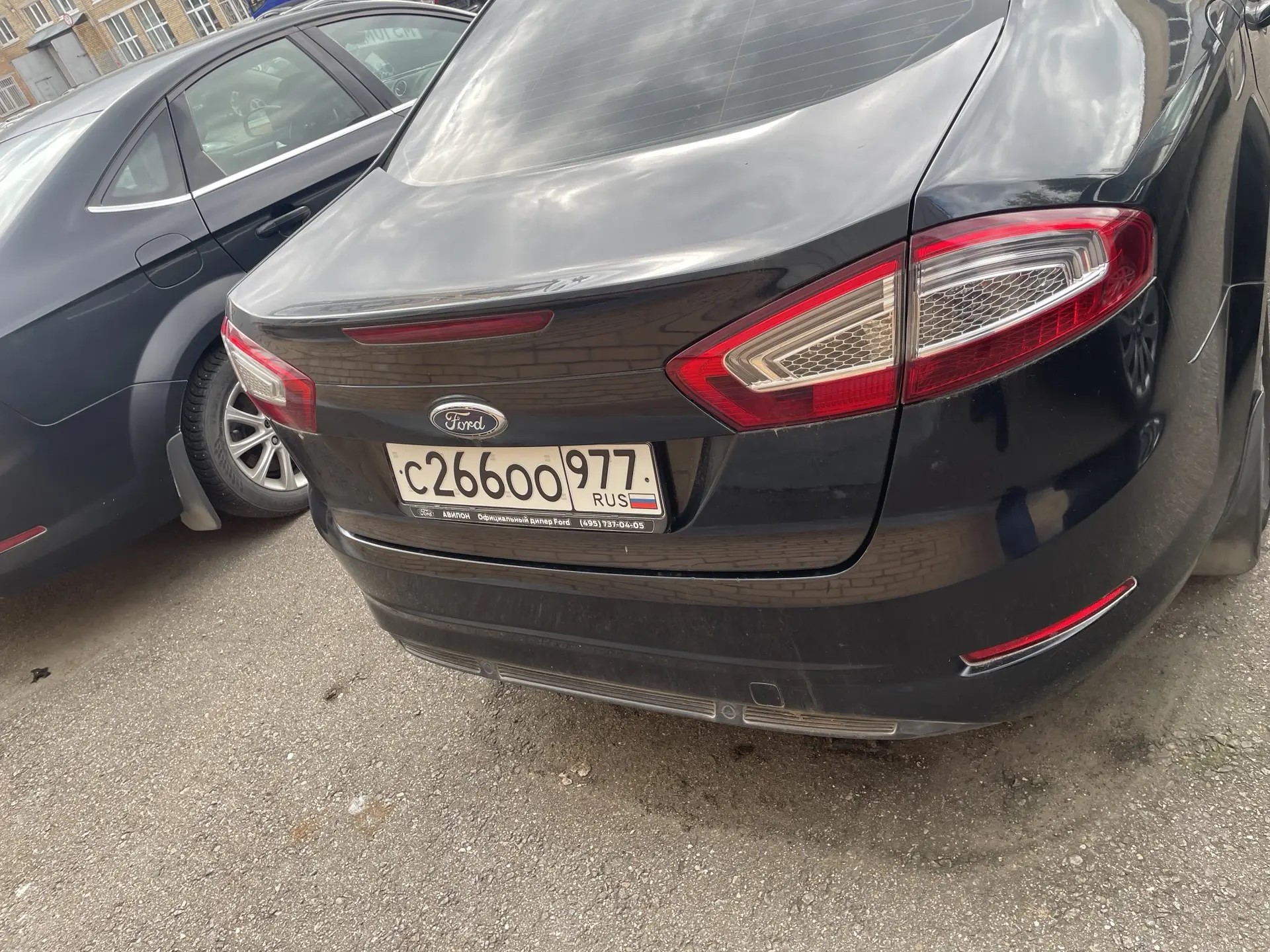 Легковой автомобиль