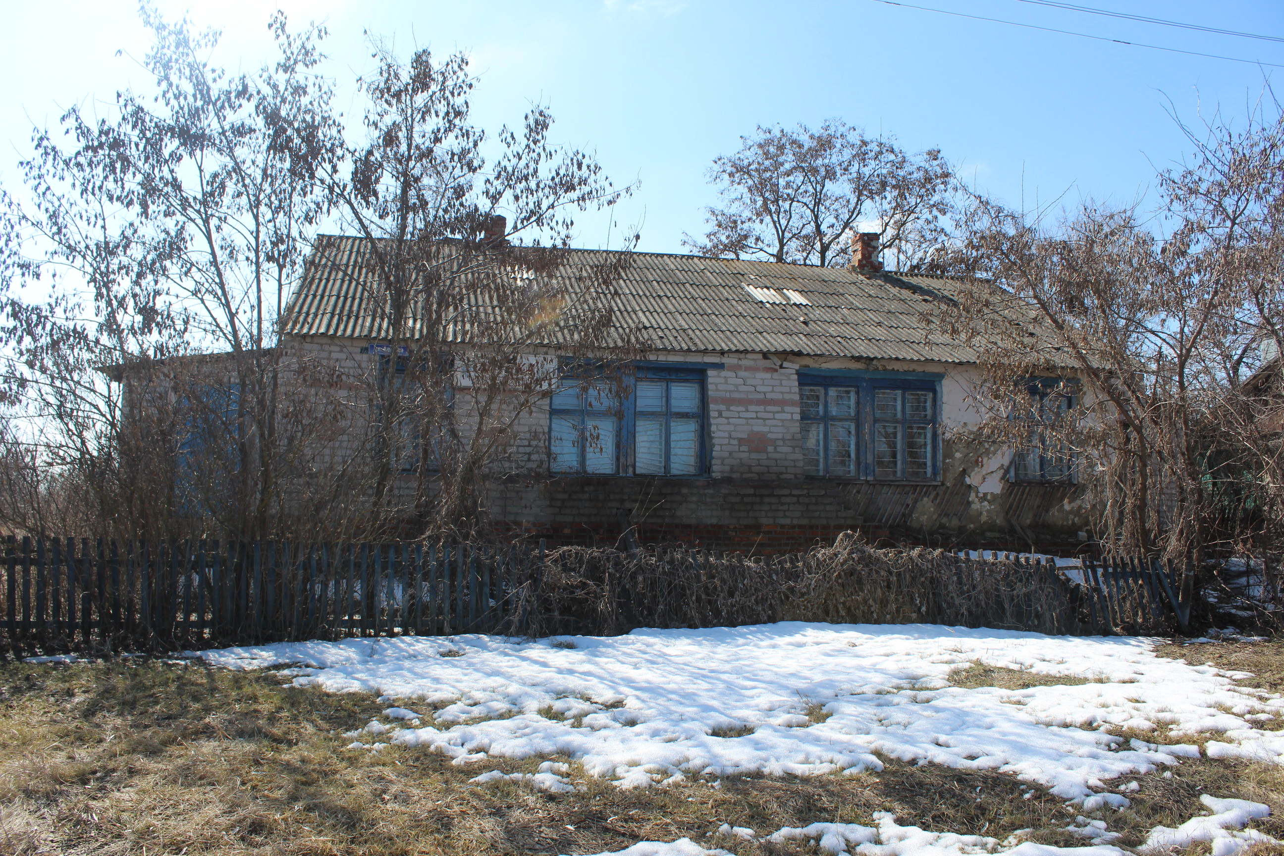 Право заключения договора купли-продажи имущества: отдельно стоящее нежилое здание, назначение: нежилое, площадь 138,1 кв. м, количество этажей: 1, в том числе подземных 0, кадастровый номер: 36:05:1400018:76