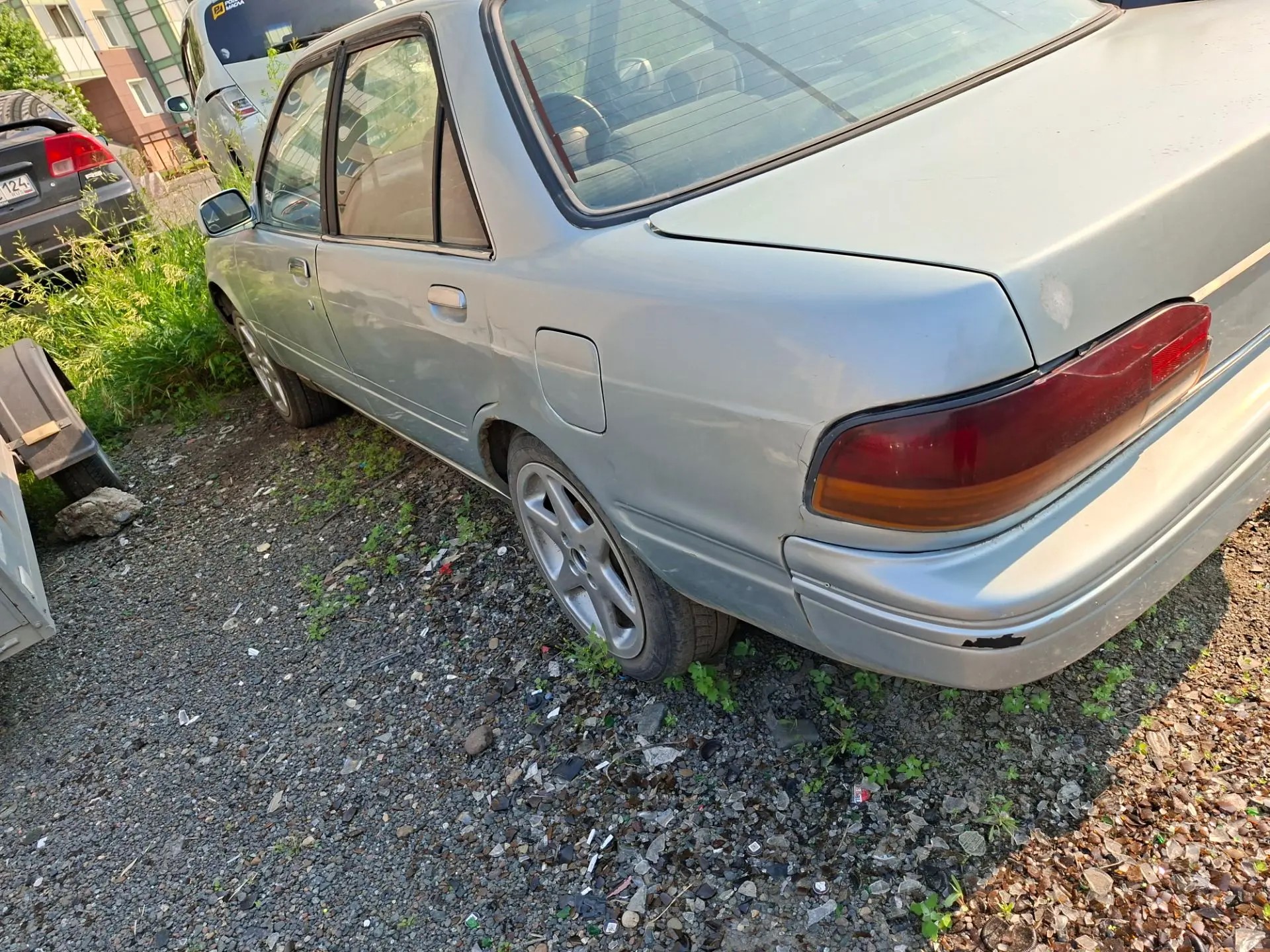 Автомобиль Toyota Carina, с г/н Н707НХ138, 1992г.в., № кузова АТ1707203226. Рабочее состояние, и комплектность автомобиля не проверялось. Находится в г. Красноярск, данное имущество обращено в доход государства (Документы, ключи отсутствуют). (205/26)