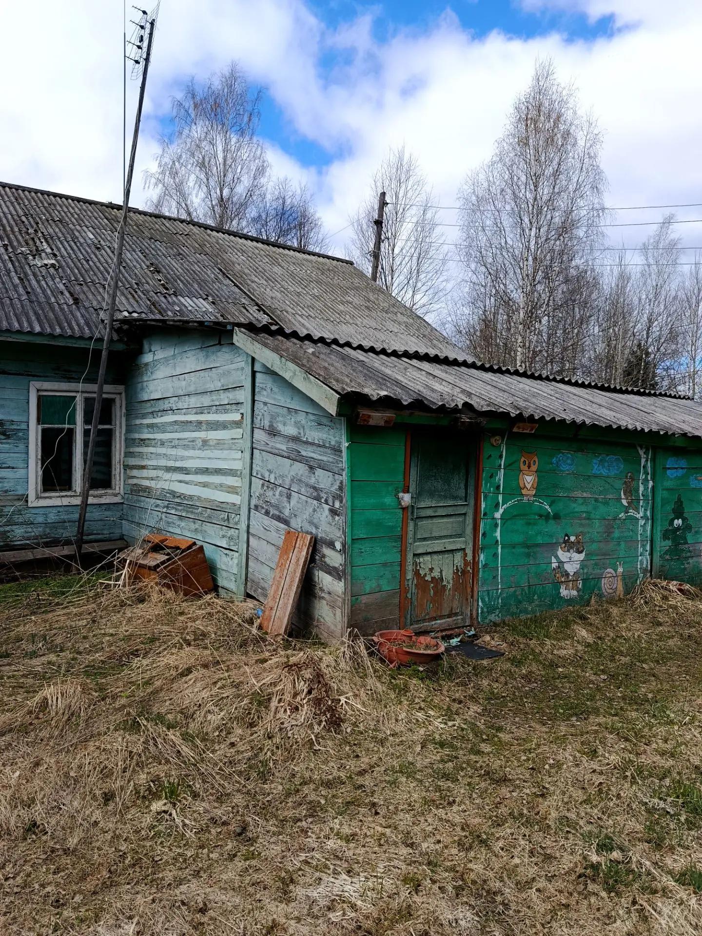 Нежилое здание с земельным участком по адресу: Ярославская область, Первомайский район, с.Николо-Гора, д.4а