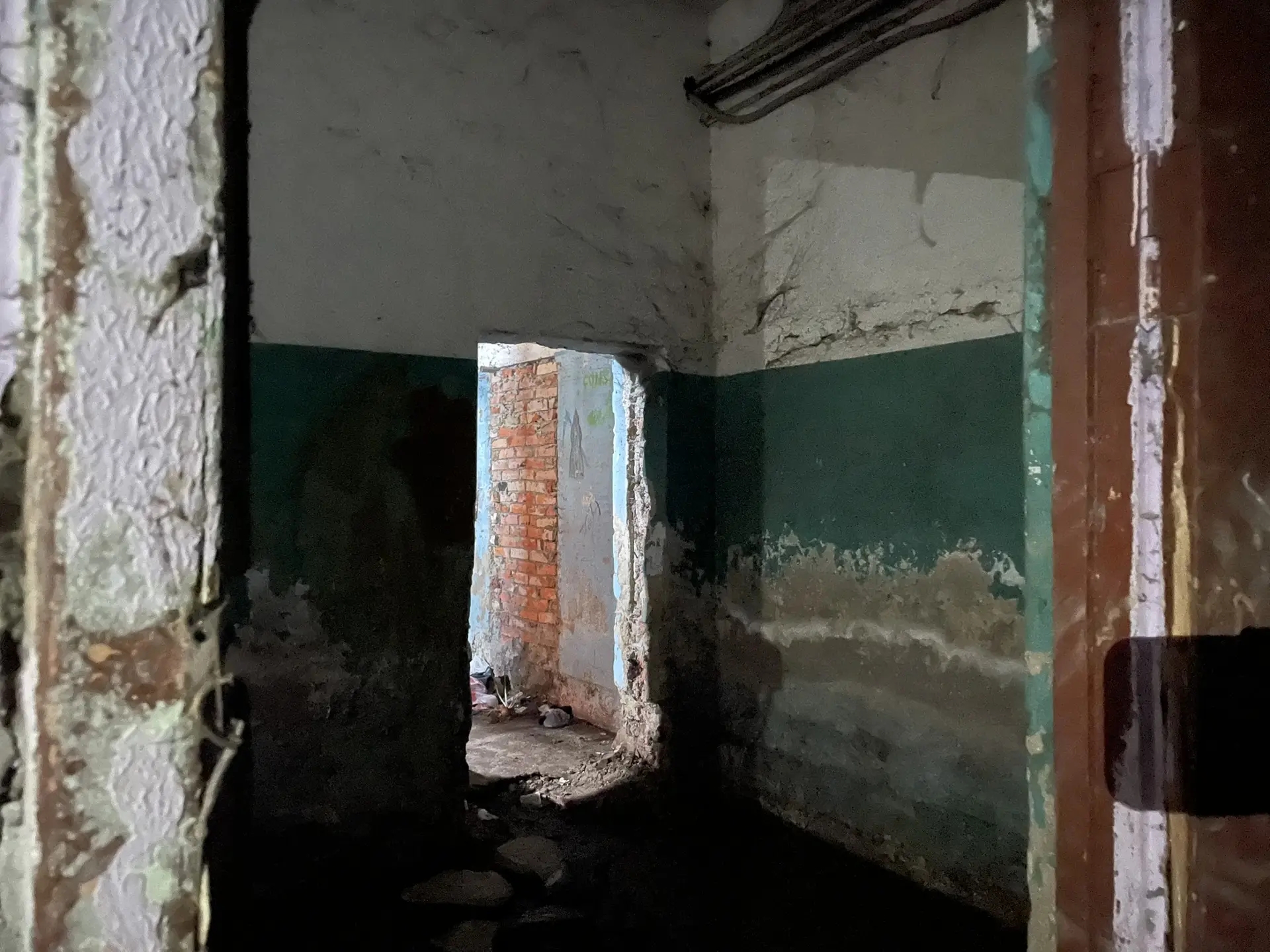 Нежилые помещения, расположенные по адресу: г.Владимир, ул.Горького, д.89, общей площадью 414,7 кв.м, а именно: помещения № 3-11, 11а, 12, 15-17, 17а, 20-25, 25а, 26-27 по плану подвала здания