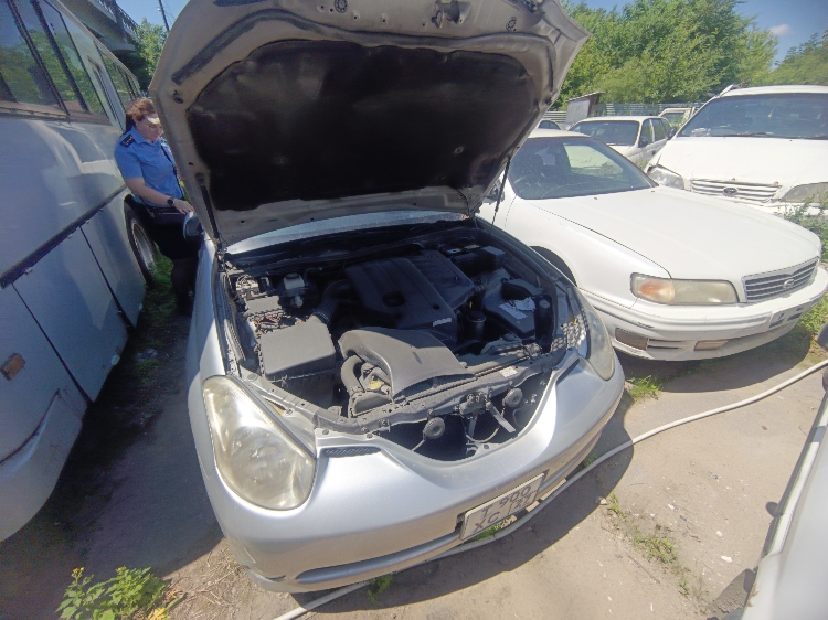Автомобиль "Тойота Веросса" ("Toyota Verossa") государственный регистрационный номер T900XC 27 регион, номер кузова - JZX1106043272, номер двигателя - 1218597, 2002 года выпуска, серого цвета