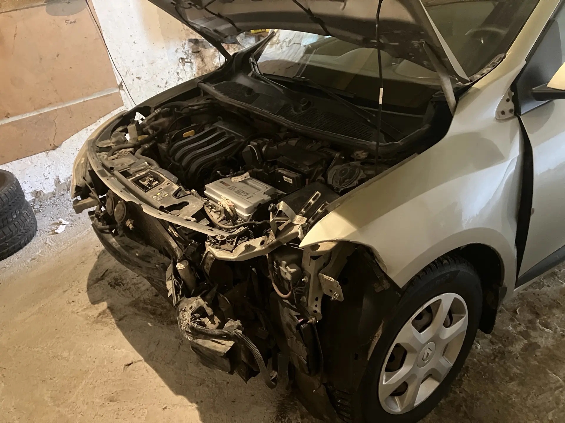 Автомобиль легковой седан Renault Fluencе