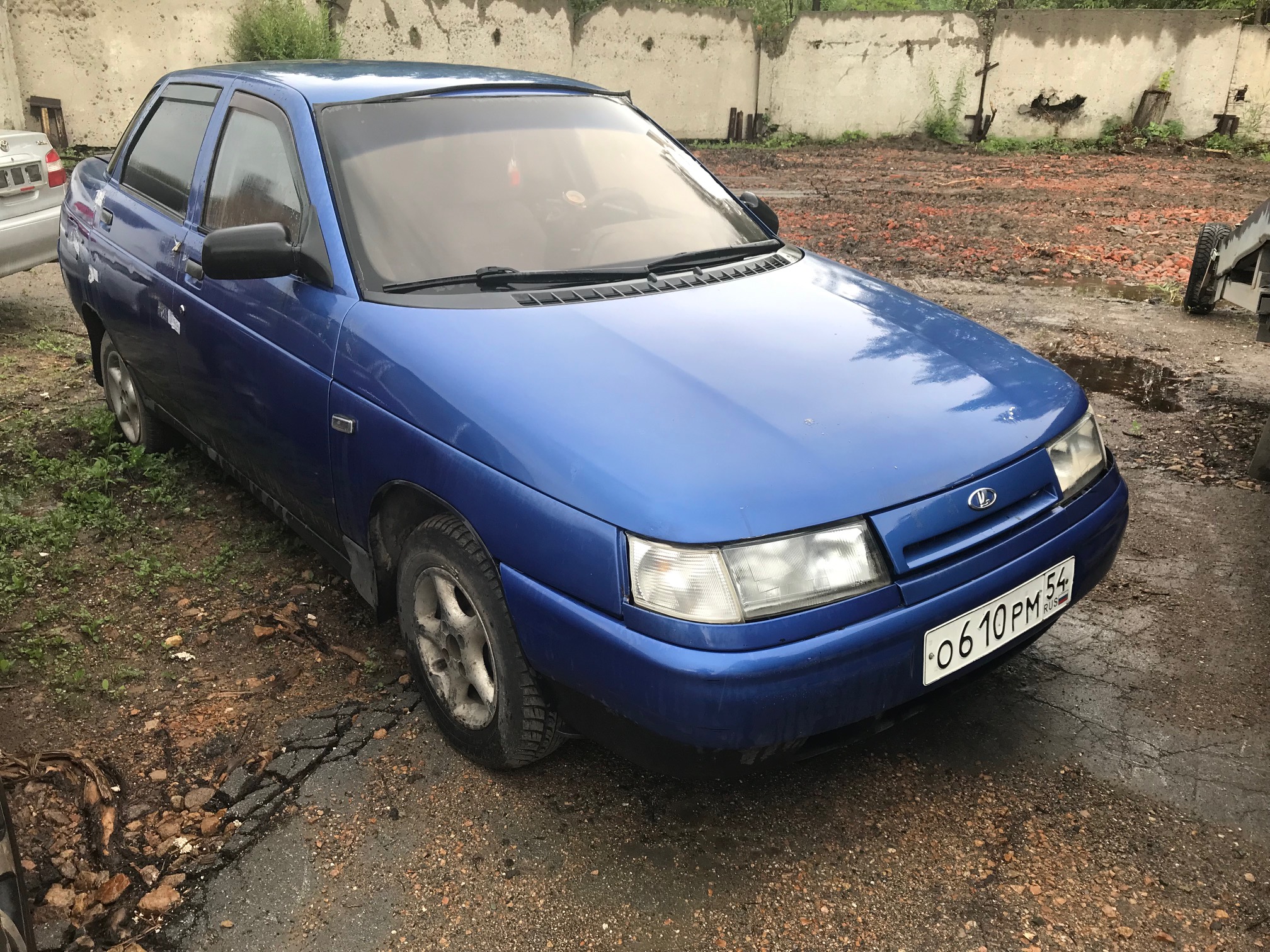 Автомобиль марки ВАЗ 21074 (VIN) XTA21074052148827, 2005 г.в. (ключи в наличии, документы отсутствуют); ВАЗ 21101 2005г.в., № ХТА 21101050875380 (ключи в наличии, документы отсутствуют); ВАЗ 21102 2003 г.в.,VIN: XTA21102030633588 (ключи в наличии, документы отсутствуют); ВАЗ-21100, 1998 г.в., VIN: XTA211000X0066642
