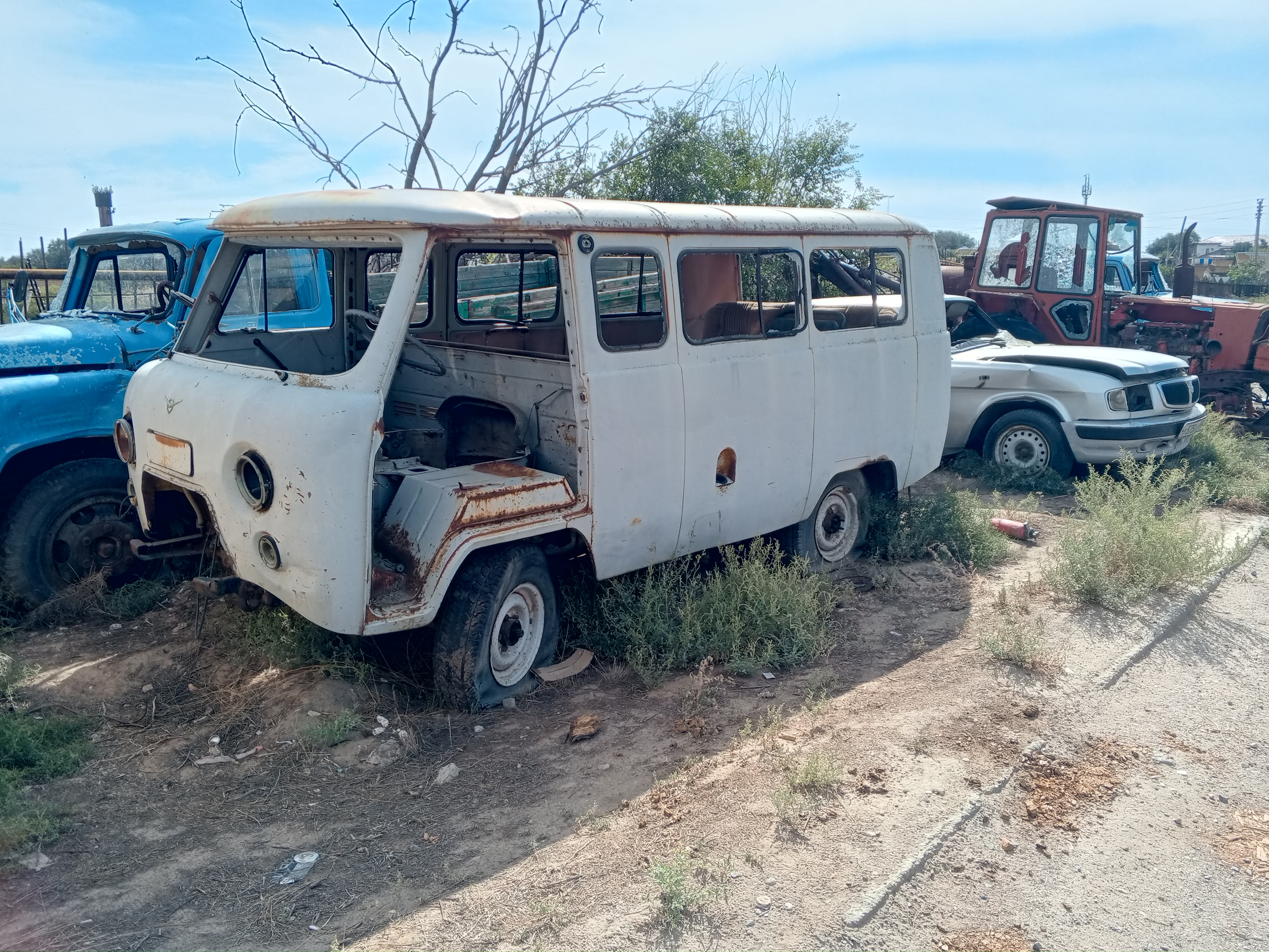 Автомобиль  УАЗ 22069