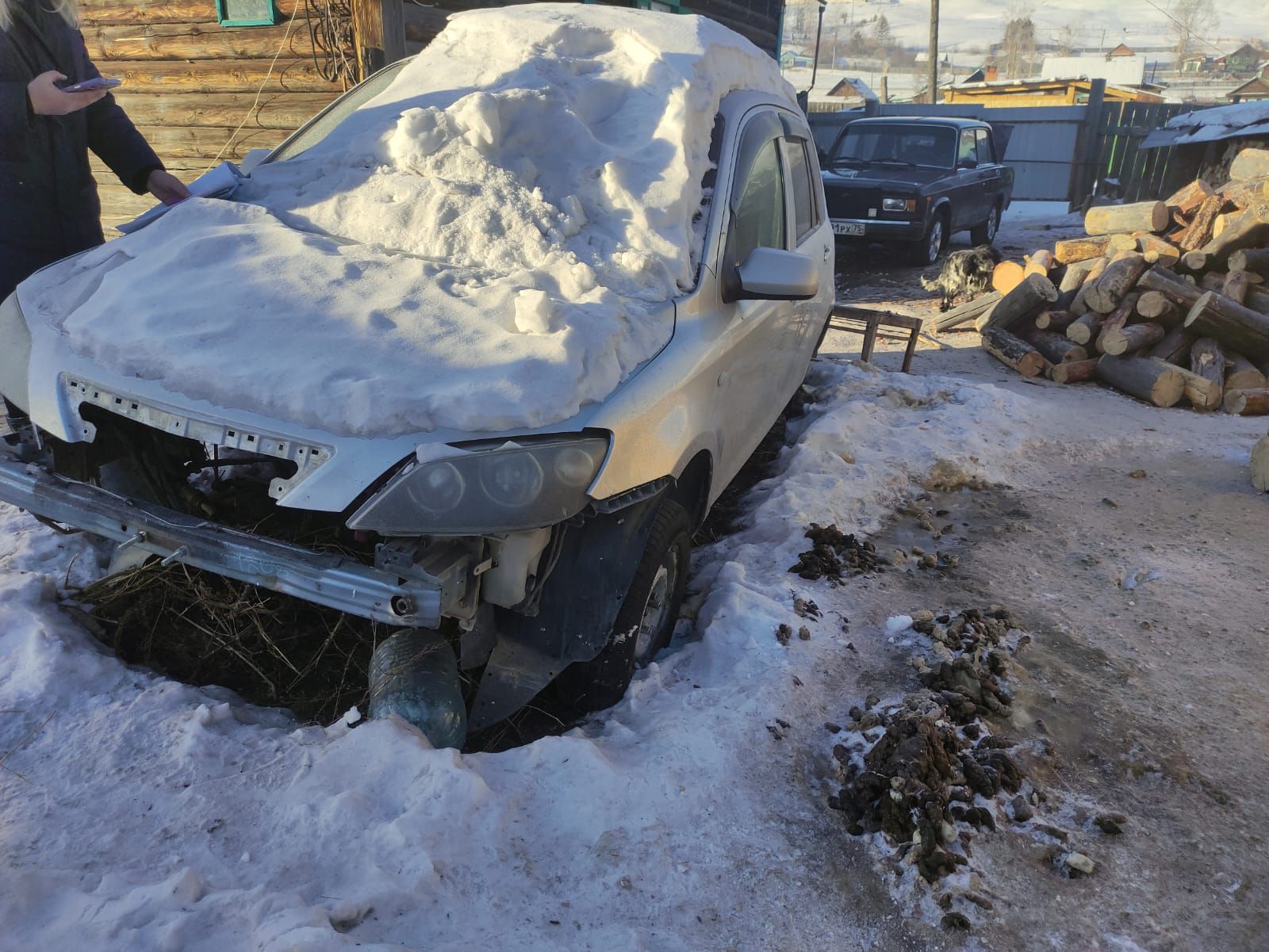 Автомобиль марки «MAZDA DEMIO» с государственным регистрационным знаком К 819 СК 28 РУС. Кузов № DY3W338567. Цвет серебристый. Отсутствуют: двигатель, бампер, коробка автомат, задняя правая ступица, 3 колеса. Транспортное средство в не рабочем состоянии. Автотранспортное средство ВАЗ 21070, г/н А608СА80, цвет сине-зеленый, VIN XTA21070041978948. Автотранспортное средство ВАЗ 2106, г/н А 931 00 75, цвет черный, VIN 210630P3041883 (Перечень в документации)