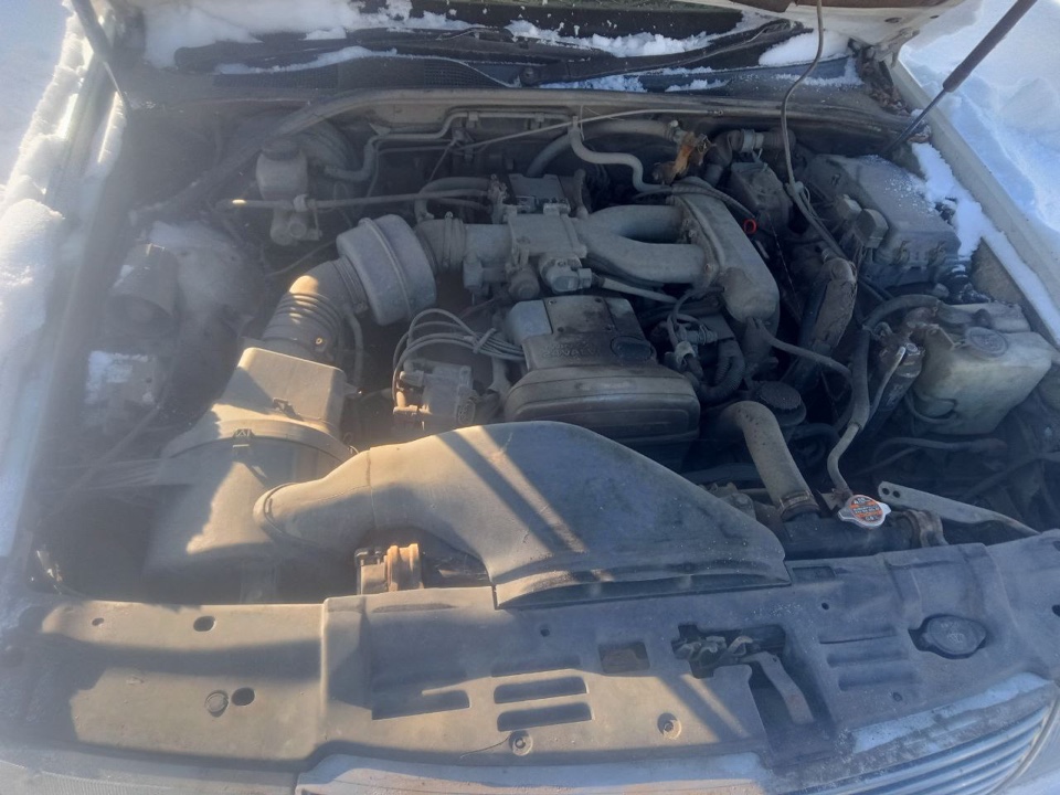 Автомобиль марки Toyota Crown, г/н А799ХТ125 , 1978 г.в.,№ кузова JZS1410039884, цвет белый