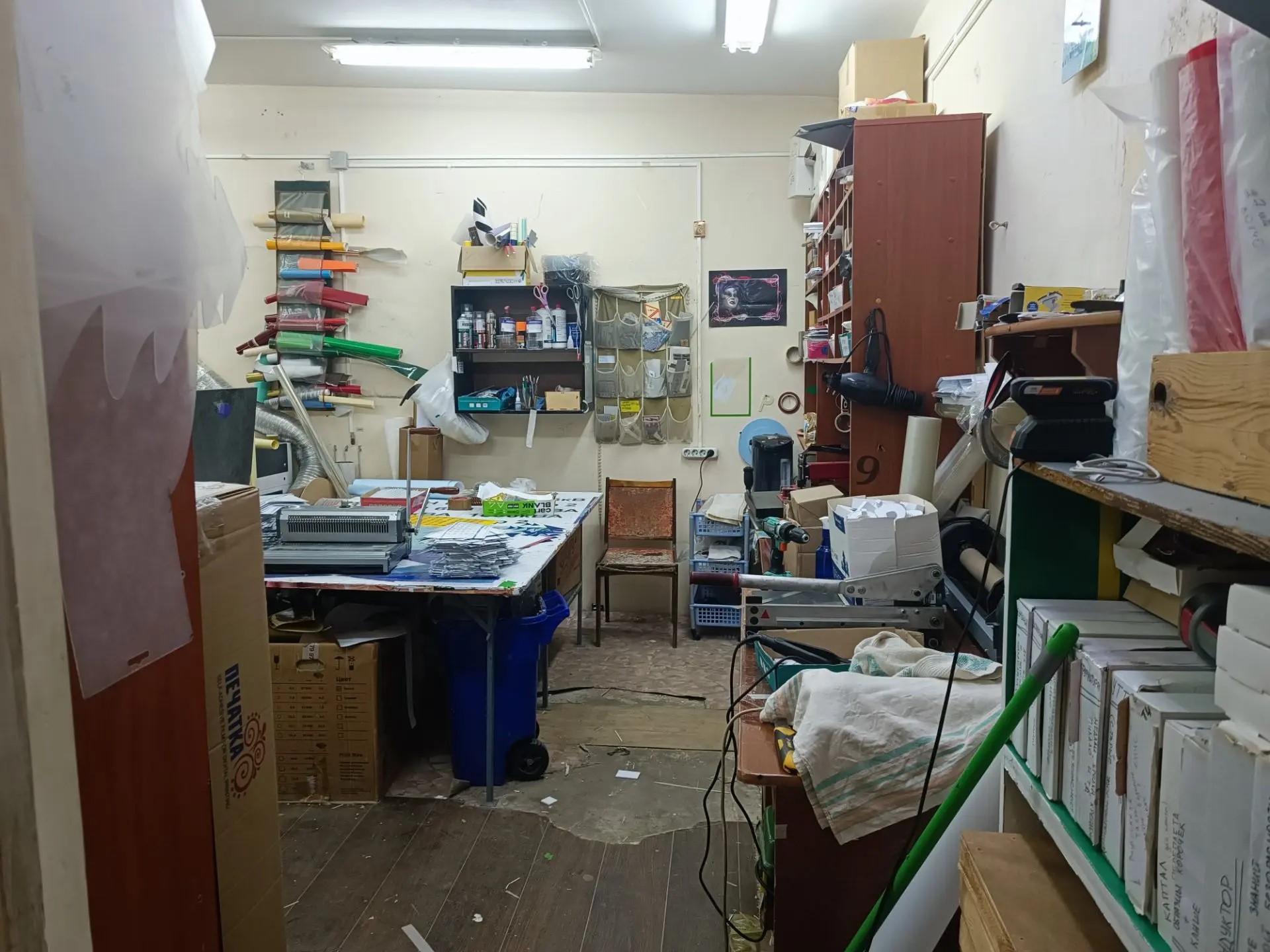 Нежилое помещение, Помещение, расположенное по адресу: Пермский край, г. Добрянка, пгт. Полазна, ул. Больничная, д. 13.