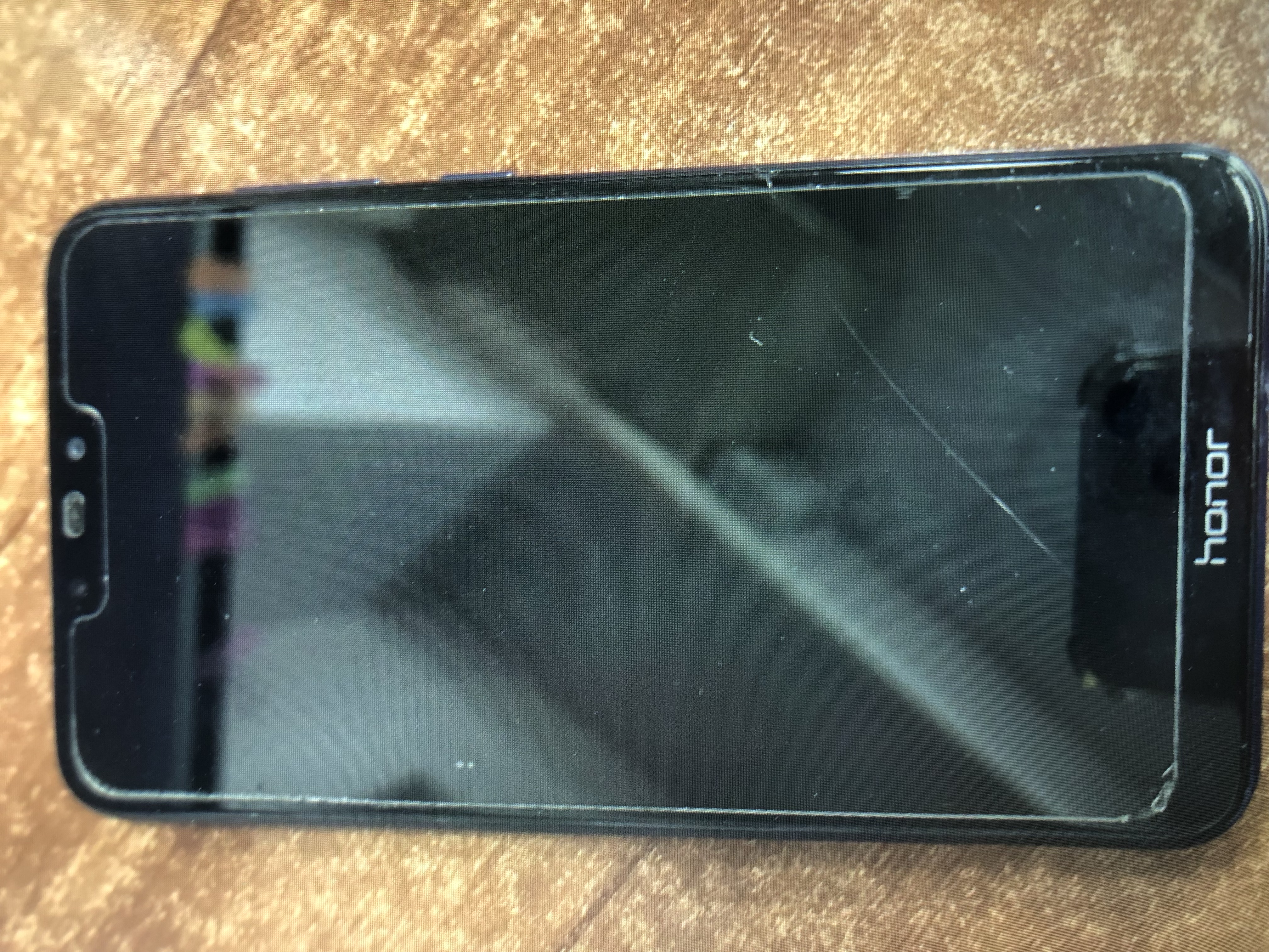 Сотовый телефон марки Honor 8 С ,imei 868351040469882,imei 868351040469890 — 1 шт.
