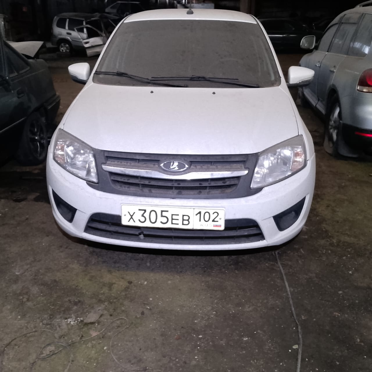 Лот № 42. Автомобиль "LADA 219110 LADA GRANTA", г.р.з. Х305ЕВ102, VIN: XTA219110J0292619, 2018 г.в., в наличии СТС, ПТС,ключ (11-008355-1)