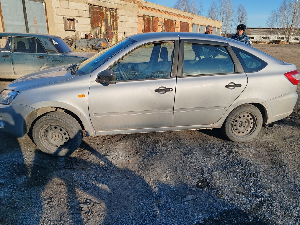 Легковой автомобиль комби (хэтчбек) LADA 219110 LADA GRANTA, 2016г.в., г/н X722MO124, VIN XТА219110НY237023, номер кузова XТА219110НY237023, номер двигателя 6521410, цвет серебристый. Начальная цена продажи 248 000 руб. Задаток 37250 руб.