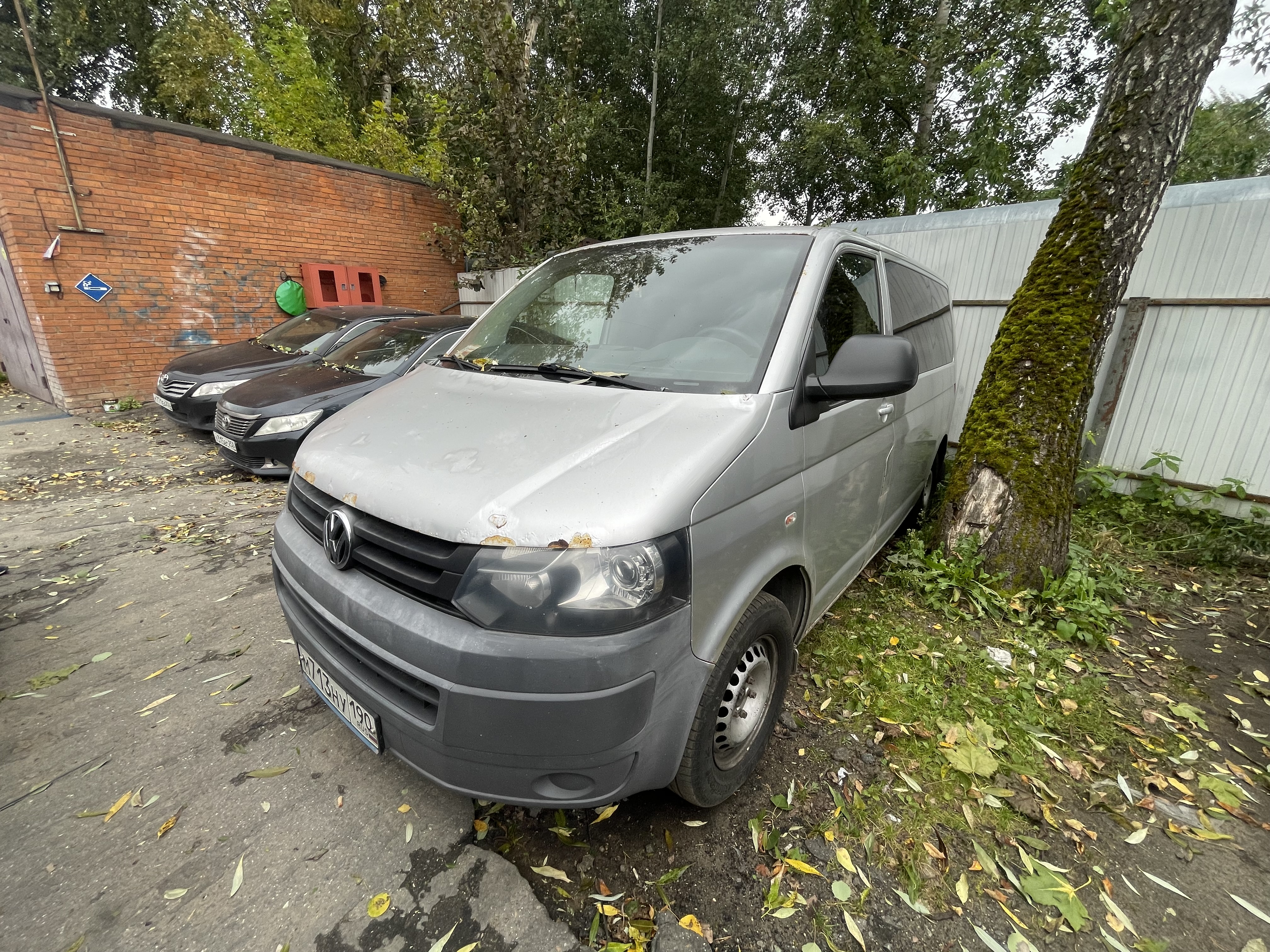 Легковой автомобиль Volkswagen Caravelle