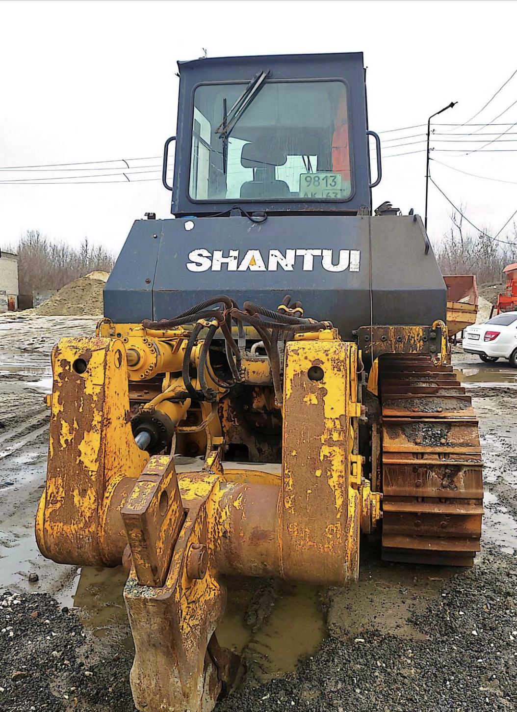 ЦЕНА С НДС. ЛОТ 2 . Shantui SD23, бульдозер 2011 г.в., г/н 9813АК63, VIN SD23AA101418, № двигателя 41154465, кабина в черном цвете, кузов в желтом цвете, по периметру сильные следы коррозии, на гусеничном ходу, б/у. Начальная цена – 3 953 562,50 руб. (831-у (II), ООО "СК"Ладья")