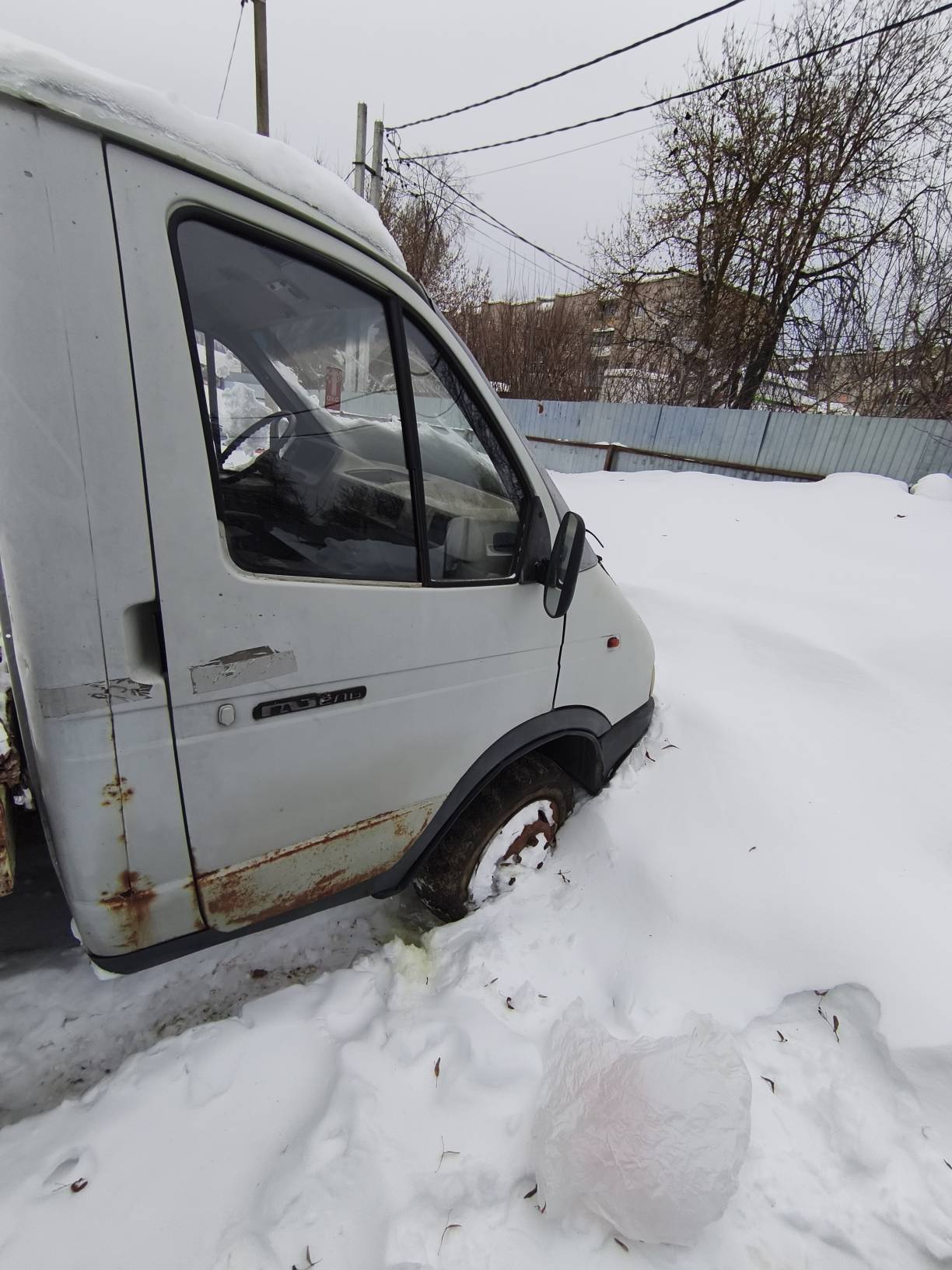 Лот №2 грузовой автомобиль ГАЗ 33021, 1998 г.в., VIN XTH330210W1680139, ключи и документы отсутствуют. Имущество бывшее в употреблении, работоспособность не проверялась, регистрационный номер АС ПИБИ 37-005560
