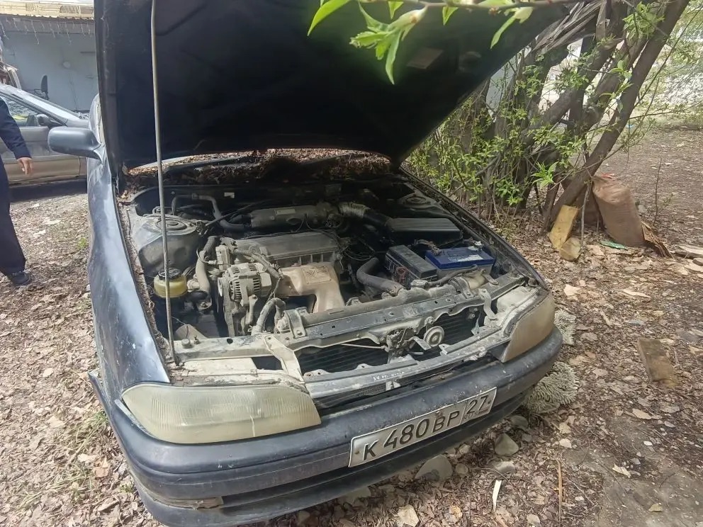 Автомобиль марки Toyota Vista, г/н К480ВР27, 1991 г.в, № кузова SV300071236, темно -синего цвета, имеются повреждения по корпусу.