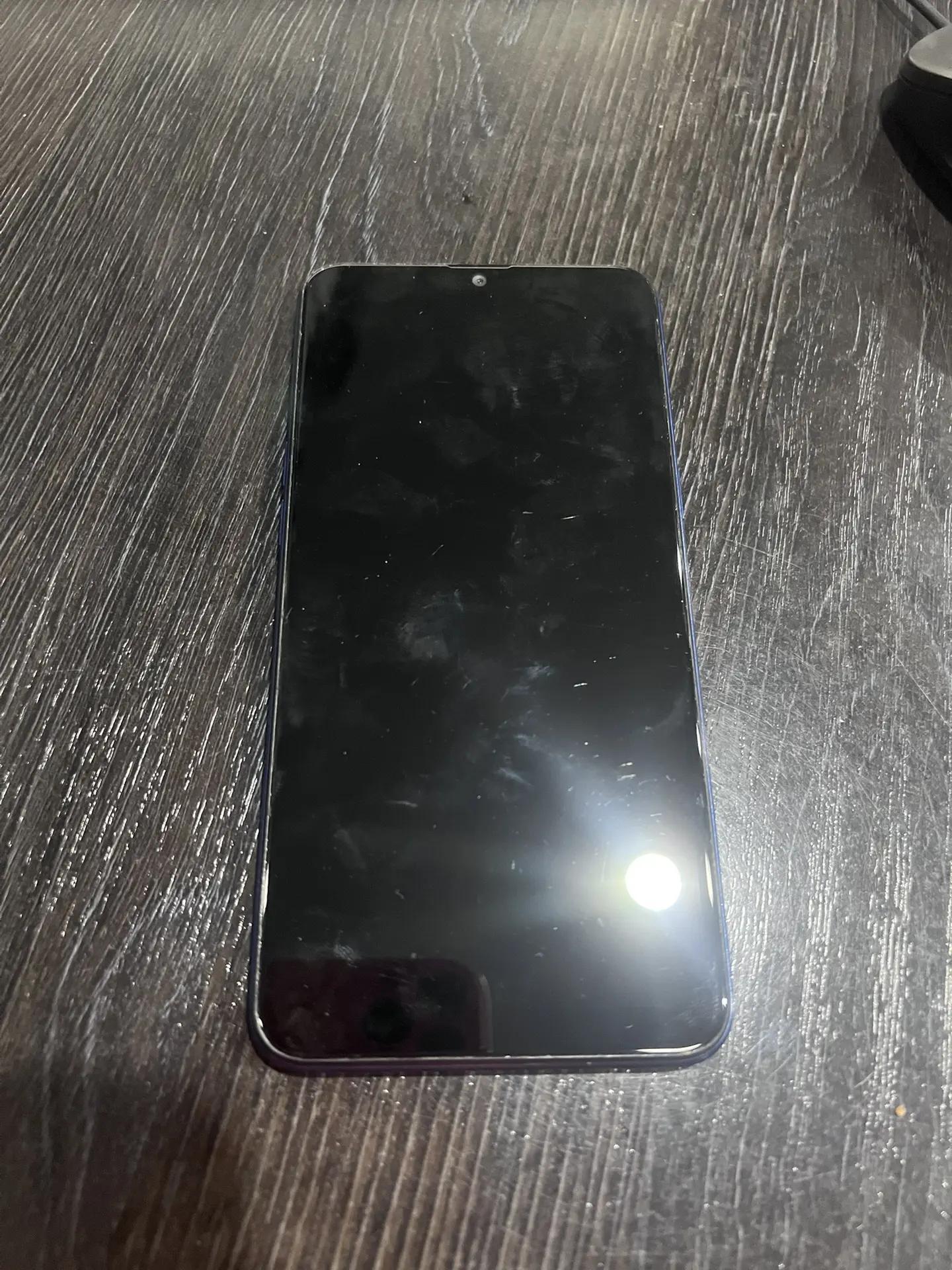 мобильный телефон Samsung в корпусе синего цвета ID 12011057707825 1 Штука (шт)
