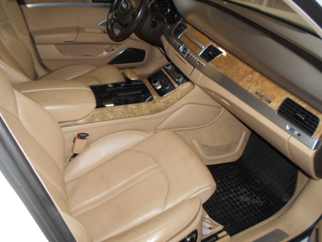 транспортное средство: AUDI A8 L, 2012 года выпуска (VIN WAUZZZ4H8CN033611), государственный номер K 520 УК 716 с комплектом установленных на транспортном средстве автошин марки Пирелли 235/50/19 Н103 SCORPION ICE ZERO 2 XL в количестве 4 шт., автодисков марки Alutec W10 8.5*19 5/112 ЕТ32 66.5 RBFP в количестве 4 шт., дополнительный комплект автошин 235/50R19 Arivo Ultra ARZ5 XL (Лето) в количестве 4 шт.