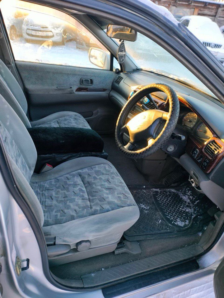 Автомобиль марки Nissan R’nessa г/н К359ОВ27, 1998 г.в., № двигателя 205993В , № кузова N30114864 , цвет серый
