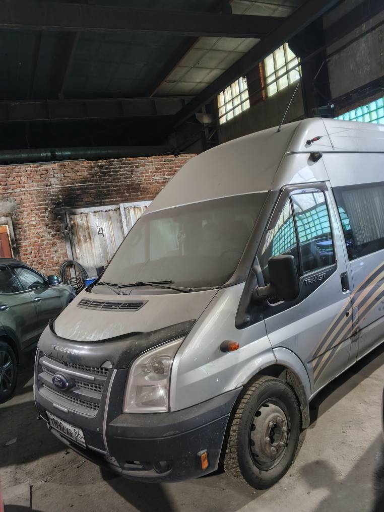 Автобус класса В Ford Transit 222700, категории D