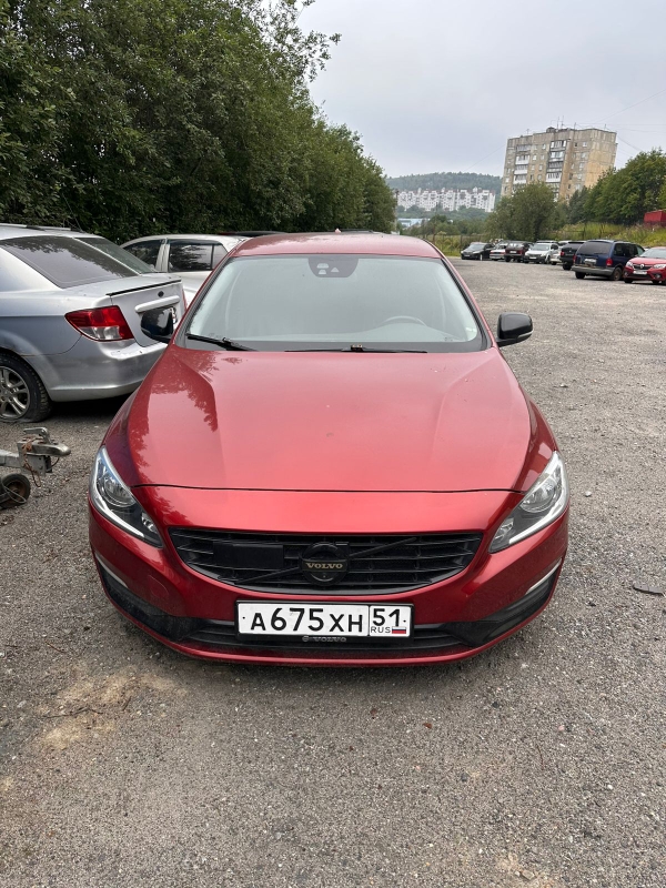 Автомобиль марки "VOLVO S60", государственный регистрационный номер А675ХН51, красного цвета. VIN: YV1FS42H0E2316201, 2014 года выпуска.