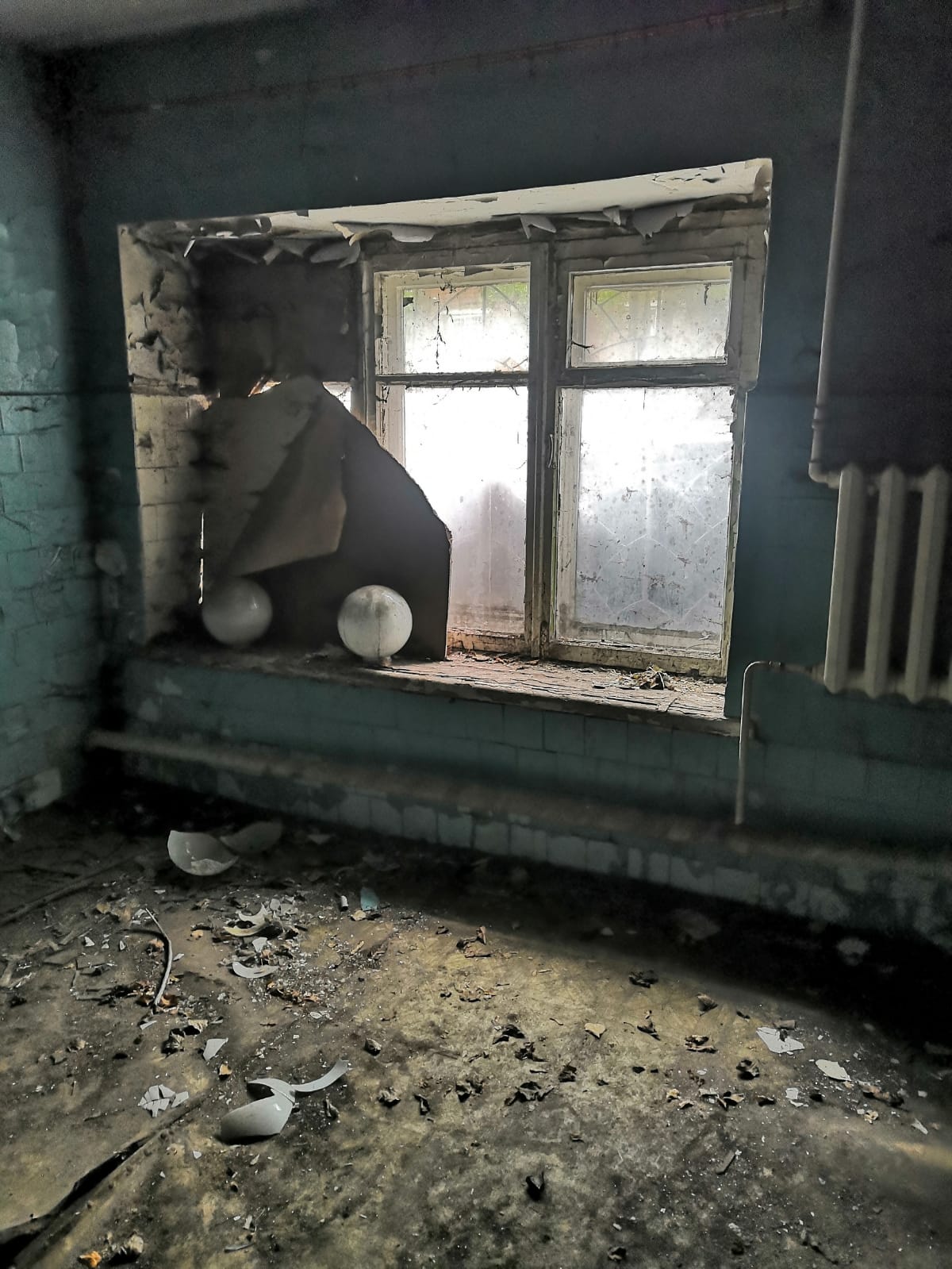 Нежилое помещение (подвал), в многоквартирном кирпичном доме, общей площадью 161,7 кв.м.