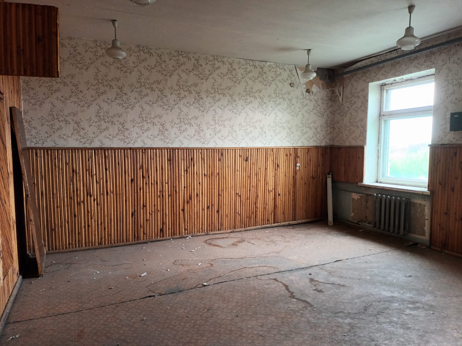 Объект аренды, площадь 104,10 кв. м, номера на поэтажном плане: этаж 3, ком. 86 - 91, адрес (местонахождение) объекта: Российская Федерация, Тамбовская область, Ржаксинский муниципальный район, городское поселение Ржаксинский поссовет, р.п. Ржакса, улица Центральный микрорайон, д.3, помещение 11. Вход в объект аренды из общей входной группы