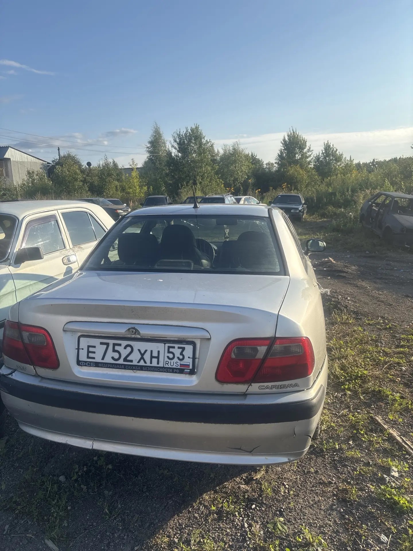 Годные остатки: легковые автомобили, 2 штуки