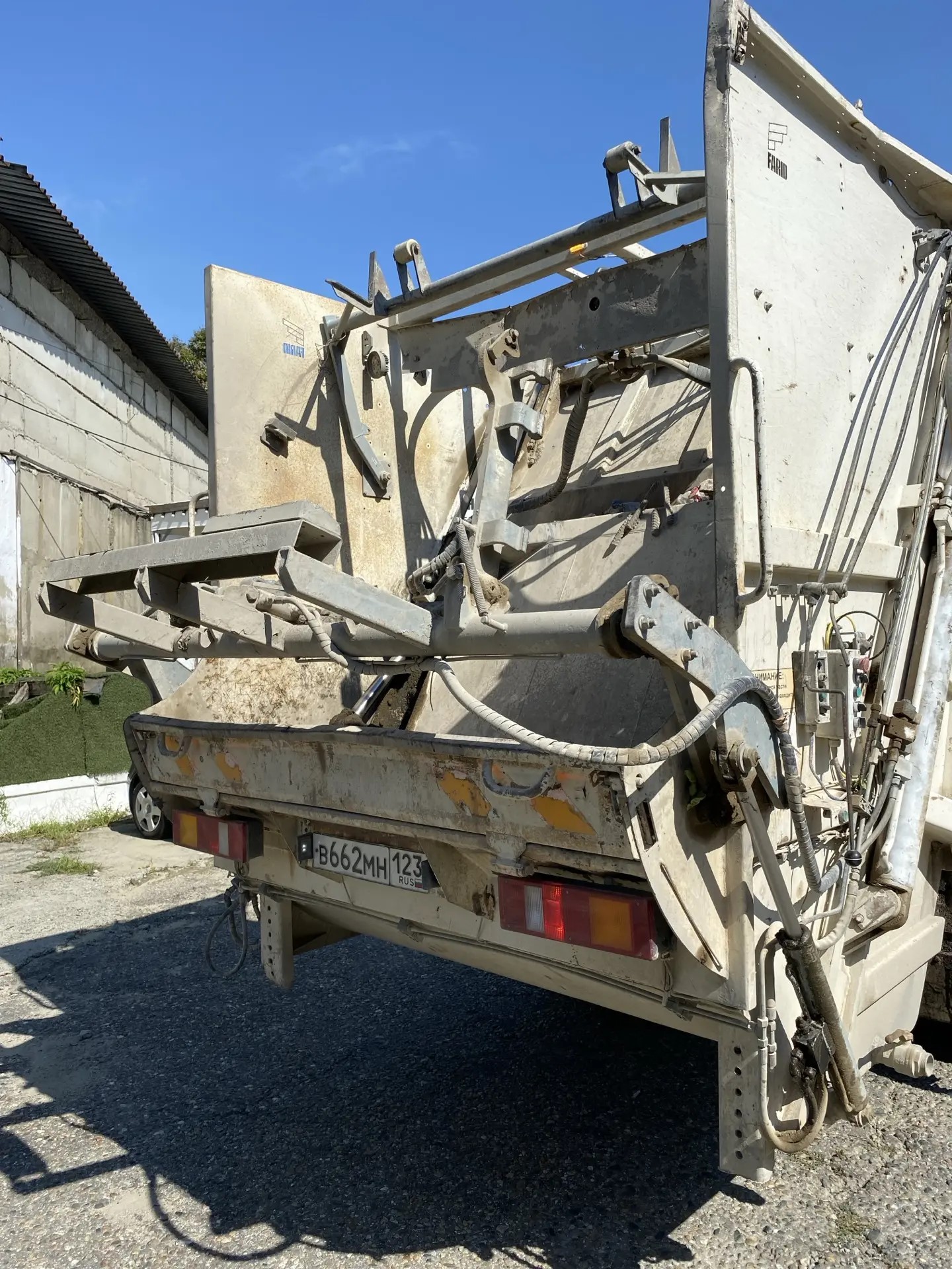 Мусоровоз В 662 МН 123 (скания) МСТ-6993-60-1 модель, VIN X89699360C1DE2003