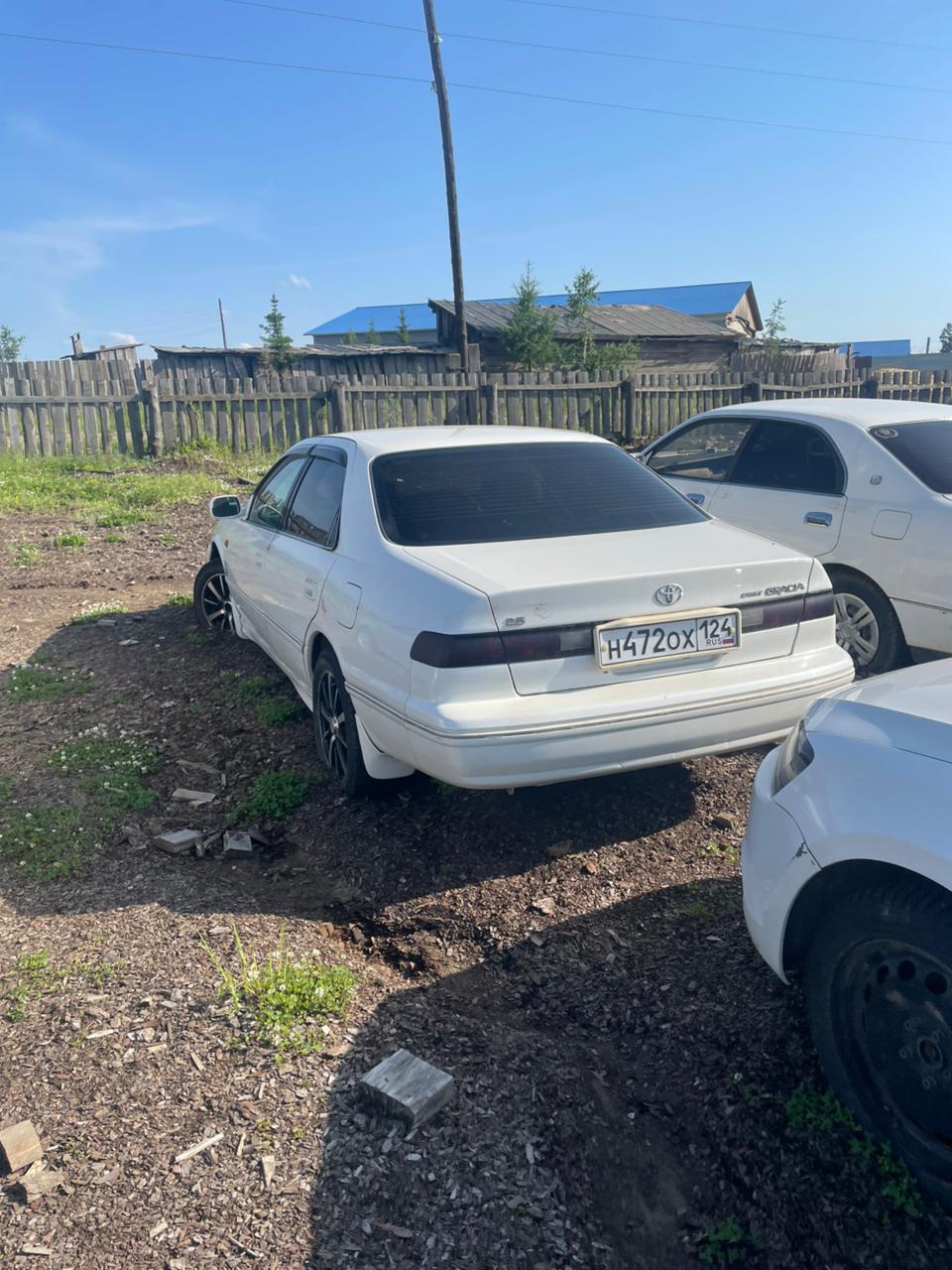 Автомобиль Тойота Camry Gracia, г/н Н472ОХ124, 1993г,цвет белый, комплектность и состояние  не проверялась,  данное имущество обращено в доход государства. Находится в Богучанском районе