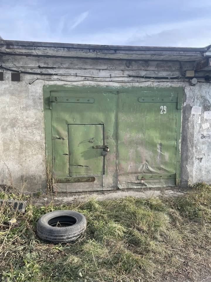 Помещение нежилое площадью 53 кв. м, кадастровый номер 41:01:0010116:16594, местоположение: Камчатский край, г. Петропавловск-Камчатский, ул. Молчанова, ГСК № 46А, ряд № 1, бокс № 29.