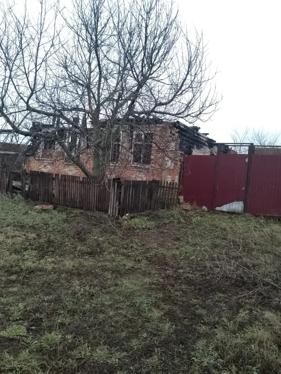 Лот № 19 (повторные торги). 1/3 доля в праве общей долевой собственности на жилой дом площадью 54,6 кв. м, кадастровый номер 36:05:1500003:157, 1/3 доля в праве общей долевой собственности на земельный участок площадью 3600 кв. м, кадастровый номер 36:05:1500003:18, местонахождение: Воронежская обл., Бутурлиновский р-н, с. Великоархангельское, ул. Октябрьская, д. 50. Собственник - Смаглий Г.Н.