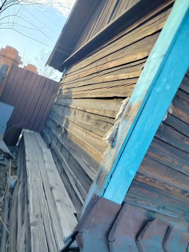Здание - проходная с земельным участком