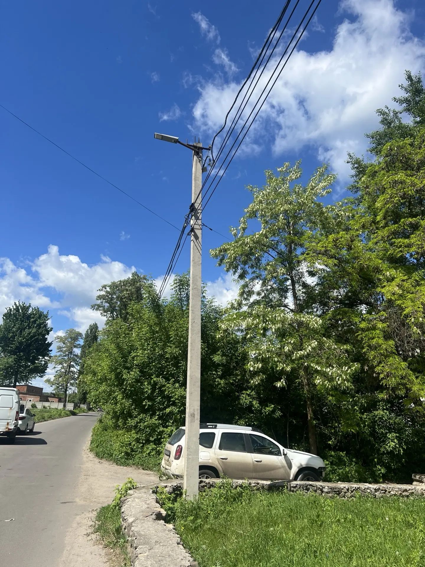 Городские опоры наружного освещения в количестве 2-х единиц (2 присоединения) г. Курск, ул. Энгельса, 119.