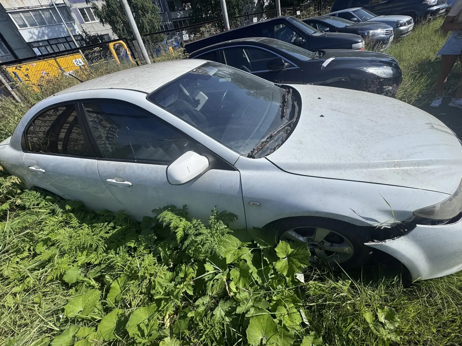 Транспортное средство Mazda 6, 2007 года выпуска, цвет - белый, VIN JMZGG14F681728685, государственный номер К448КХ29. Состояние ТС: не на ходу, подкапотное пространство проверено, отсутствует аккумулятор, поврежден передний бампер, коррозия и ржавчина по всему кузову, в салоне плесень, не эксплуатируется с 2019 года