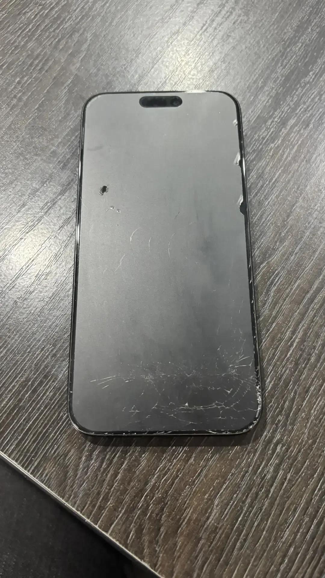 Мобильный телефон марки "Iphone 15 Pro MAX" 1 Штука (шт)