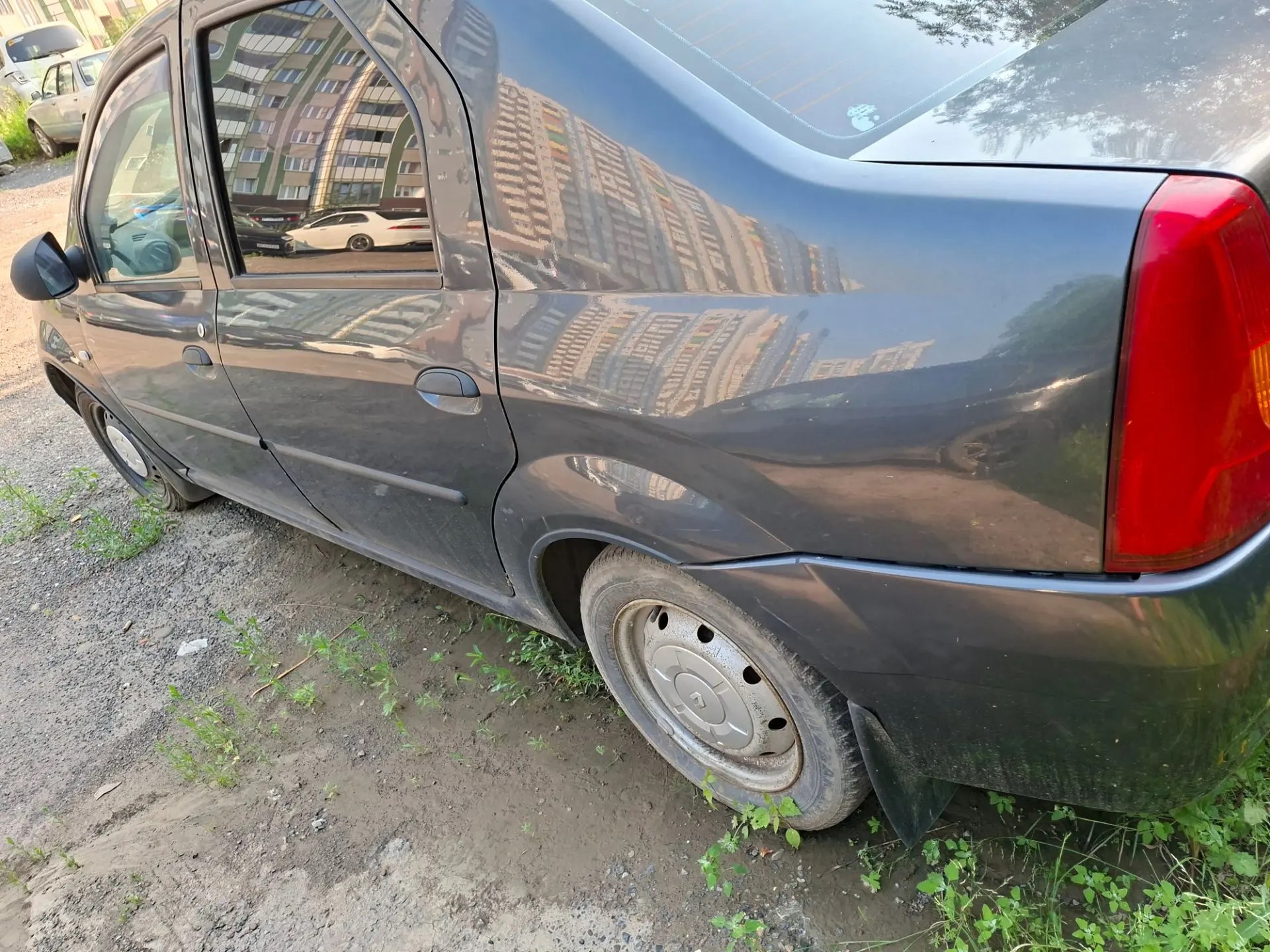 Автомобиль Renault Logan, г/н Х091СК124, 2006г.в., VIN X7LLSRAGH6H015736. Рабочее состояние, и комплектность автомобиля не проверялось. Находится в г. Красноярск, данное имущество обращено в доход государства (Документы, ключи отсутствуют). (204/26)