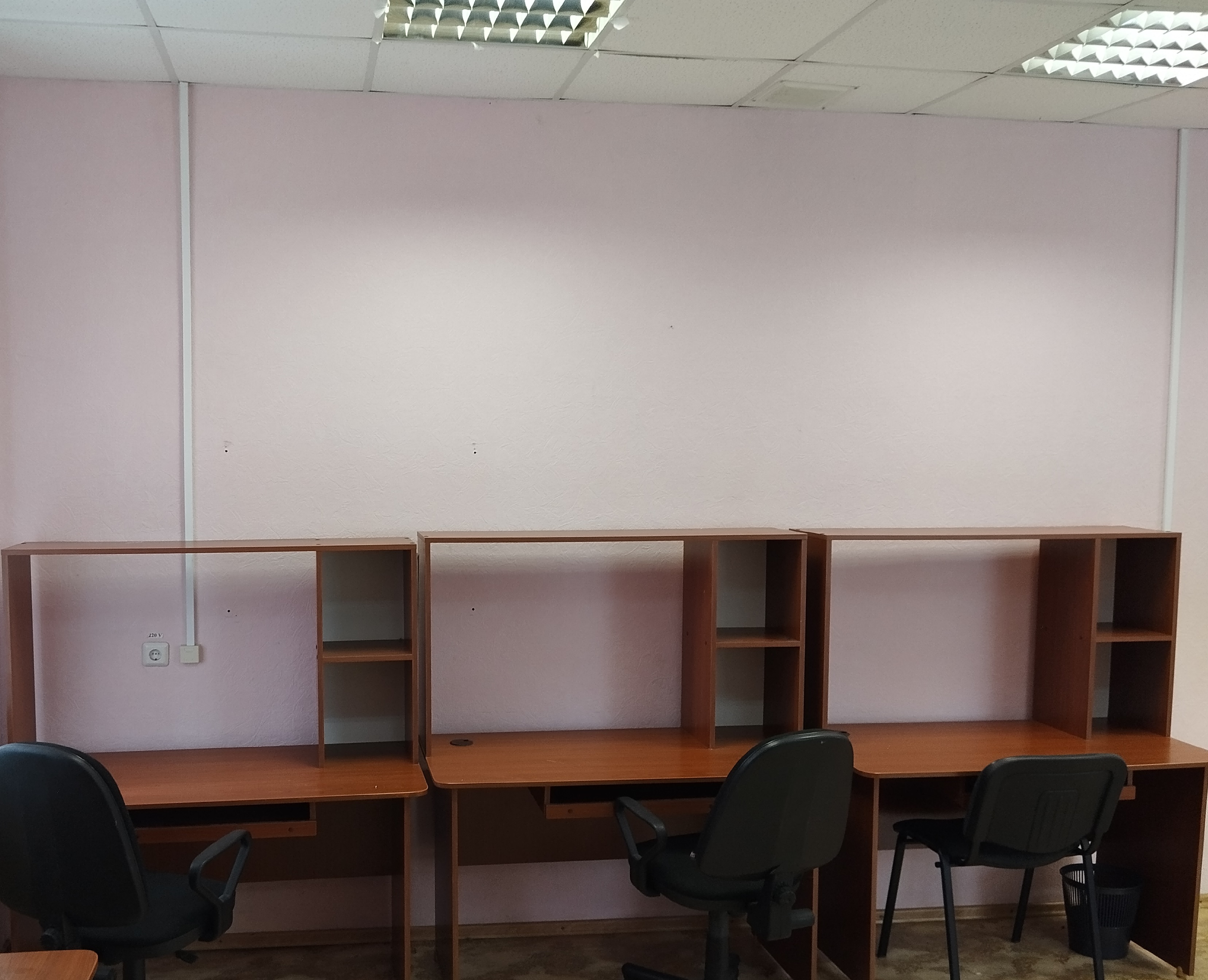 Помещение № 34 на 1 этаже площадью 13,9 кв.м. по адресу: 442246, Пензенская область, г. Каменка, ул. Свердлова, д. 18