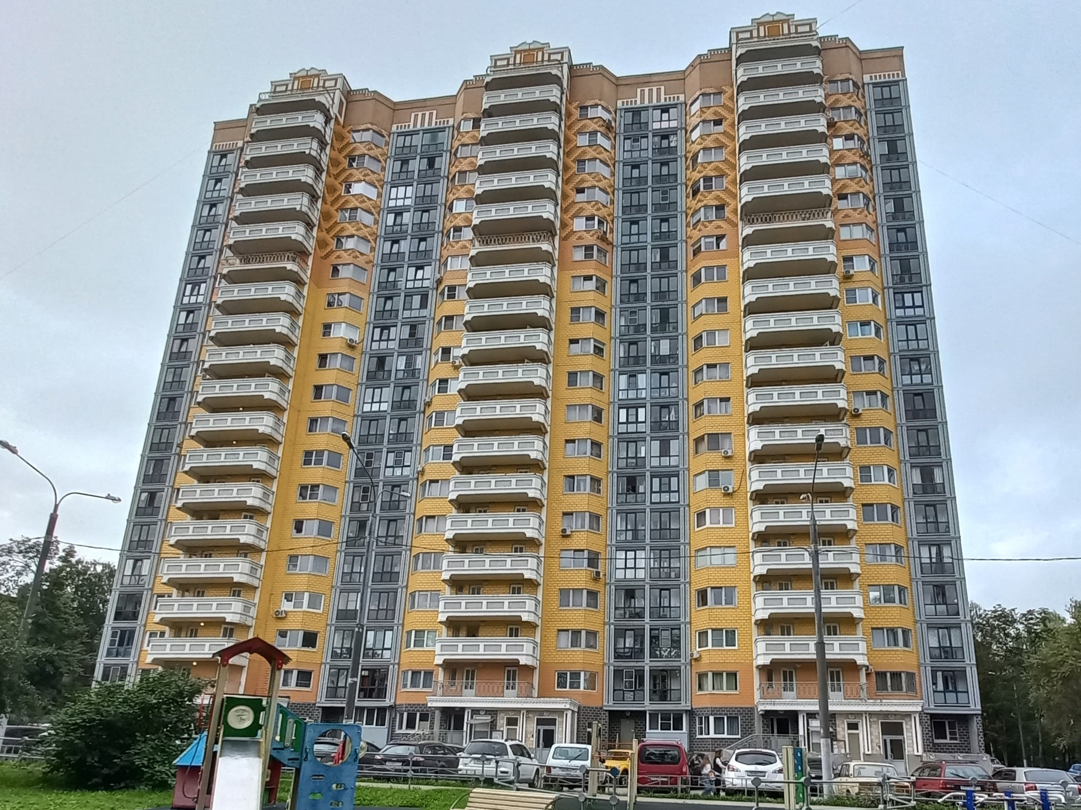 Продажа имущества, находящегося в собственности города Москвы: жилое помещение по адресу: г. Москва ул. Болотниковская,д. 30, к. 2, кв.55, общей площадью 55,4 кв. м, (Этаж № 1), кадастровый номер: 77:06:0005006:5566.