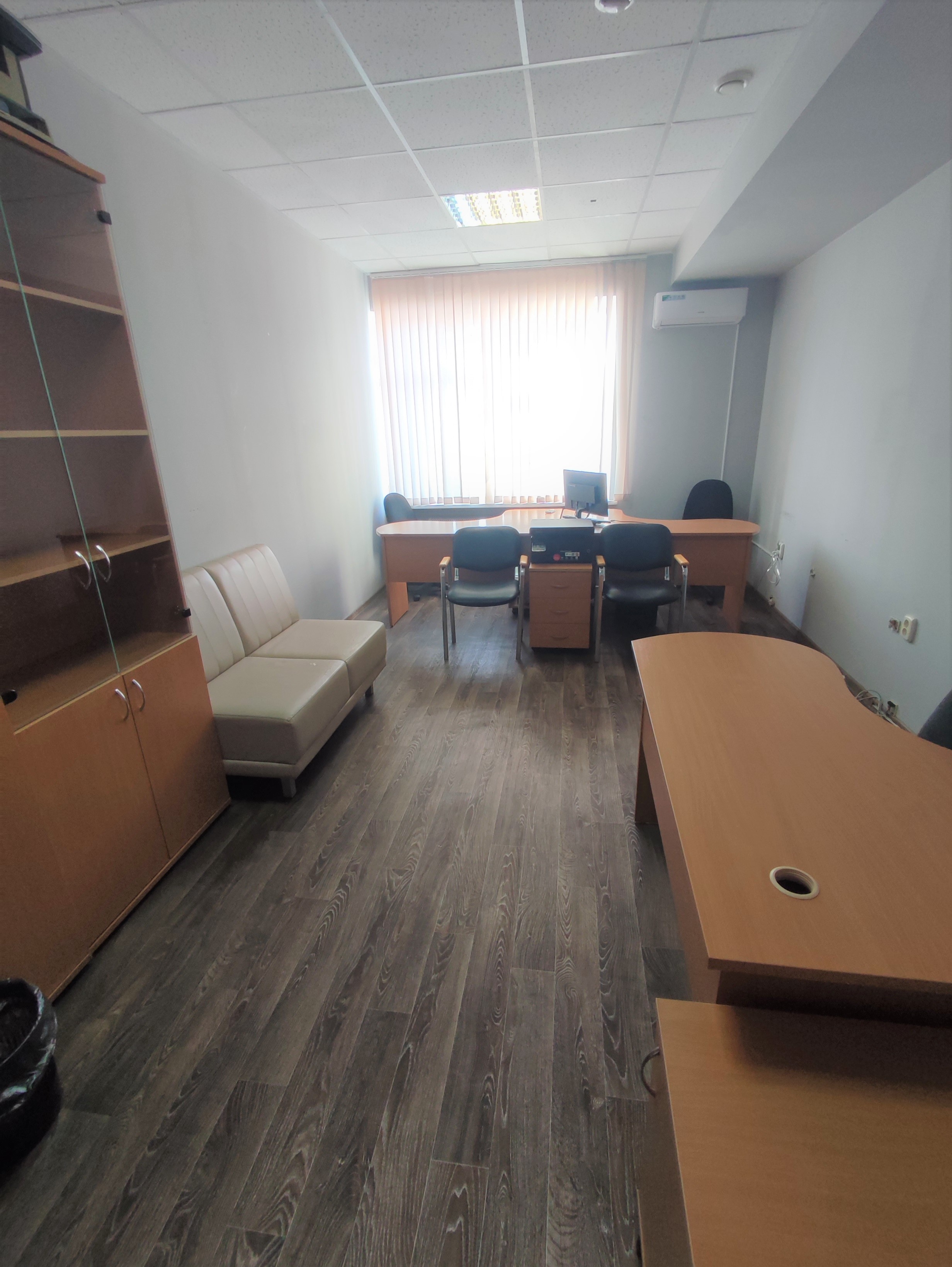 Офис № 506, право субъекта малого предпринимательства и физического лица, не являющегося индивидуальным предпринимателем и применяющего специальный налоговый режим «Налог на профессиональный доход» на заключение договора аренды нежилого помещения в Бизнес-инкубаторе Челябинской области.