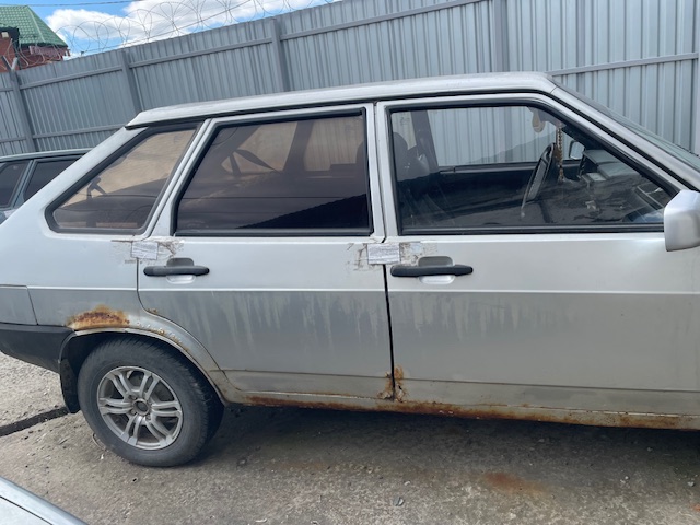 ВАЗ 21093 г.р.з. С262ХР72, г.в. 2001 (ключи и документы отсутствуют, техническое состояние не проверялось, пробег не известен). Имущество продается в том виде, в каком оно есть, в случае продажи возврату/обмену не подлежит. За скрытые дефекты имущества Продавец ответственности не несет.