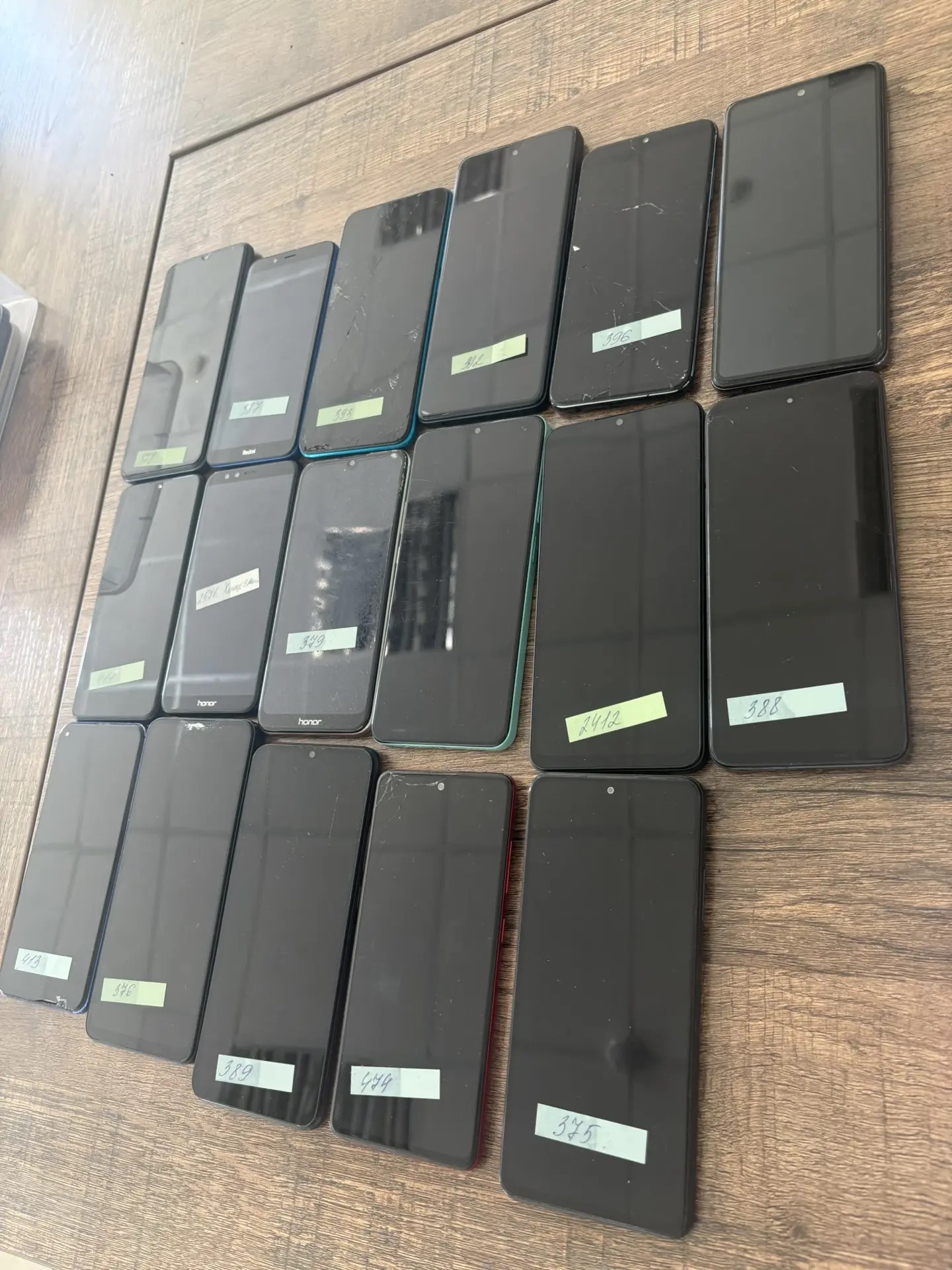 Сотовые телефоны: Honor; HONOR 9 Lite; Honor 8A; Хонор 20; Redmi; Redmi; Redmi; REALME RMX3830; Redmi 13C; Redmi 10C; Samsung Galaxy A 512; SAMSUNG GALAXY A52; Tecno Spark 8C; HUAWEI P30 lite; POCO; POCO C65; Infinix hot 30. Зарядное отсутствует, б/у, работоспособность не проверялась.(396/26, 2576/25, 379/26, 413/26, 375/26, 393/26, 387/26, 2574/25, 376/26, 389/26, 474/26, 164/26, 378/26, 414/26, 388/26, 2412/25, 392/26)