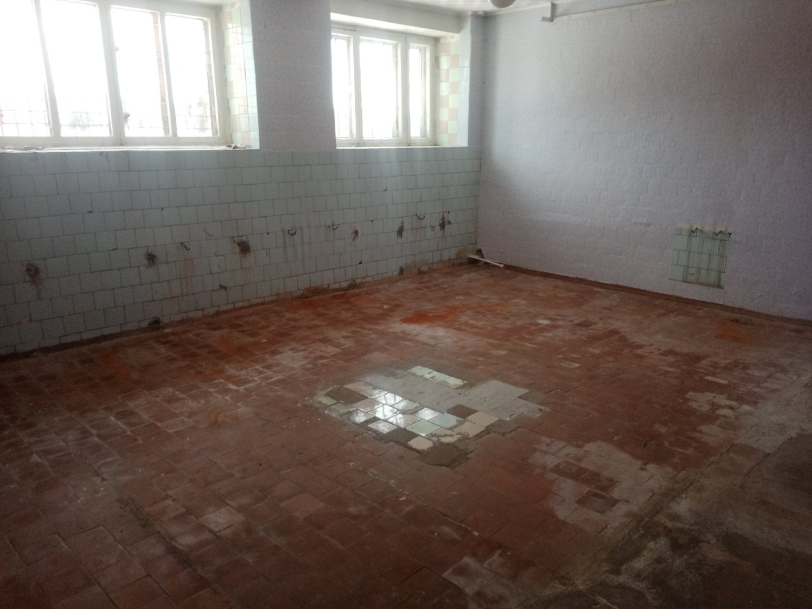 Помещение площадью 110,90 кв.м. адрес (местонахождение) объекта: 662950, Красноярский край, Курагинский р-н, Кошурниково пгт, Кошурникова ул, дом № 10А