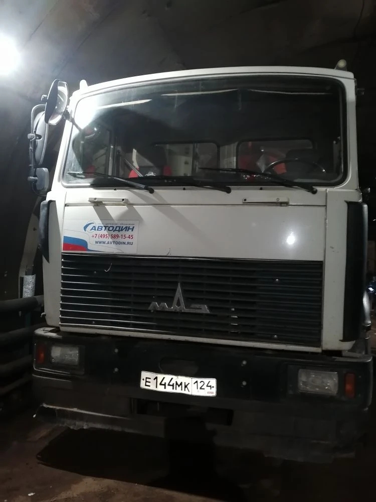 автомобиль КО 520М